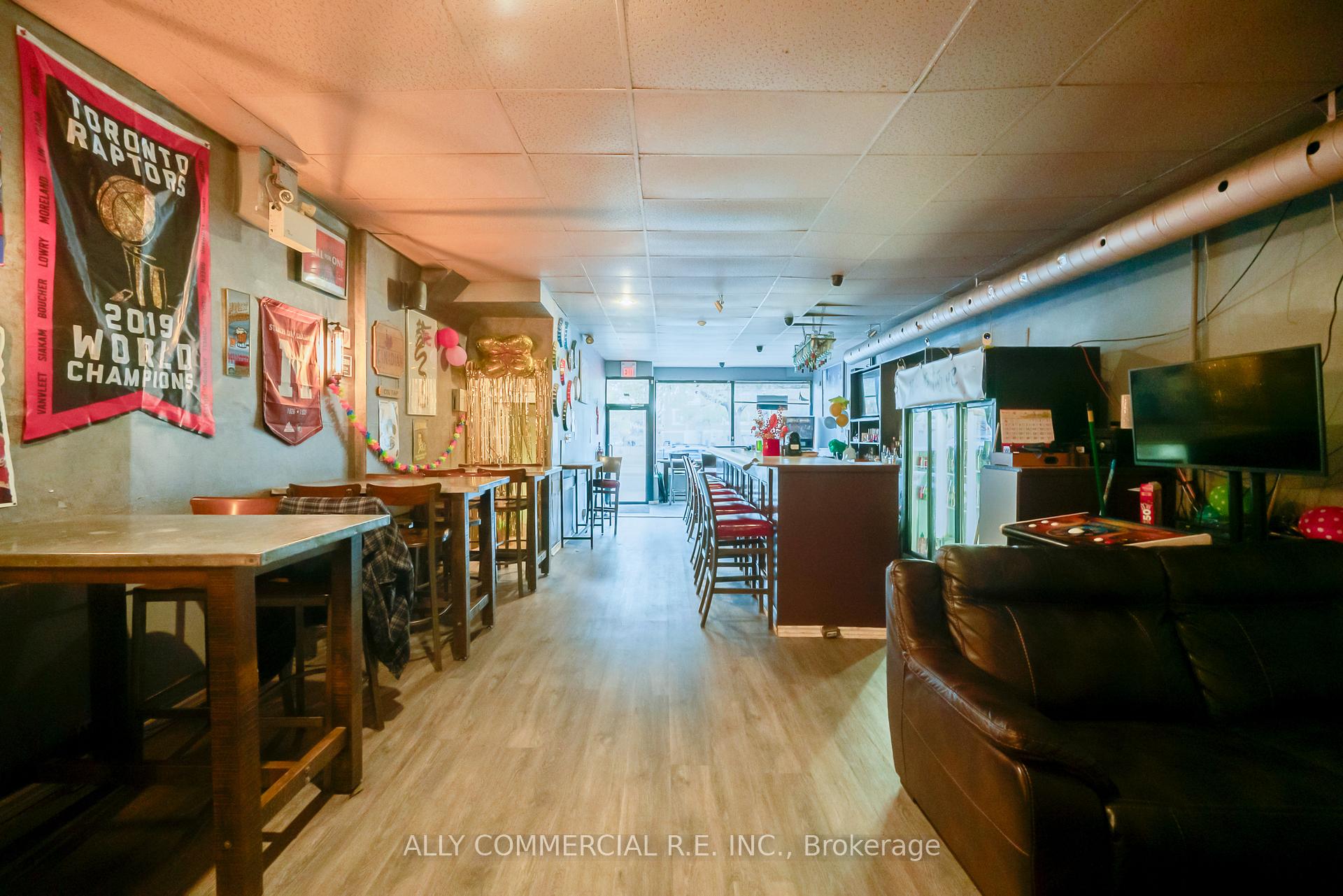 Photo 3 of 960 St.Clair Avenue W, Toronto, Oakwood Village — HOMEH