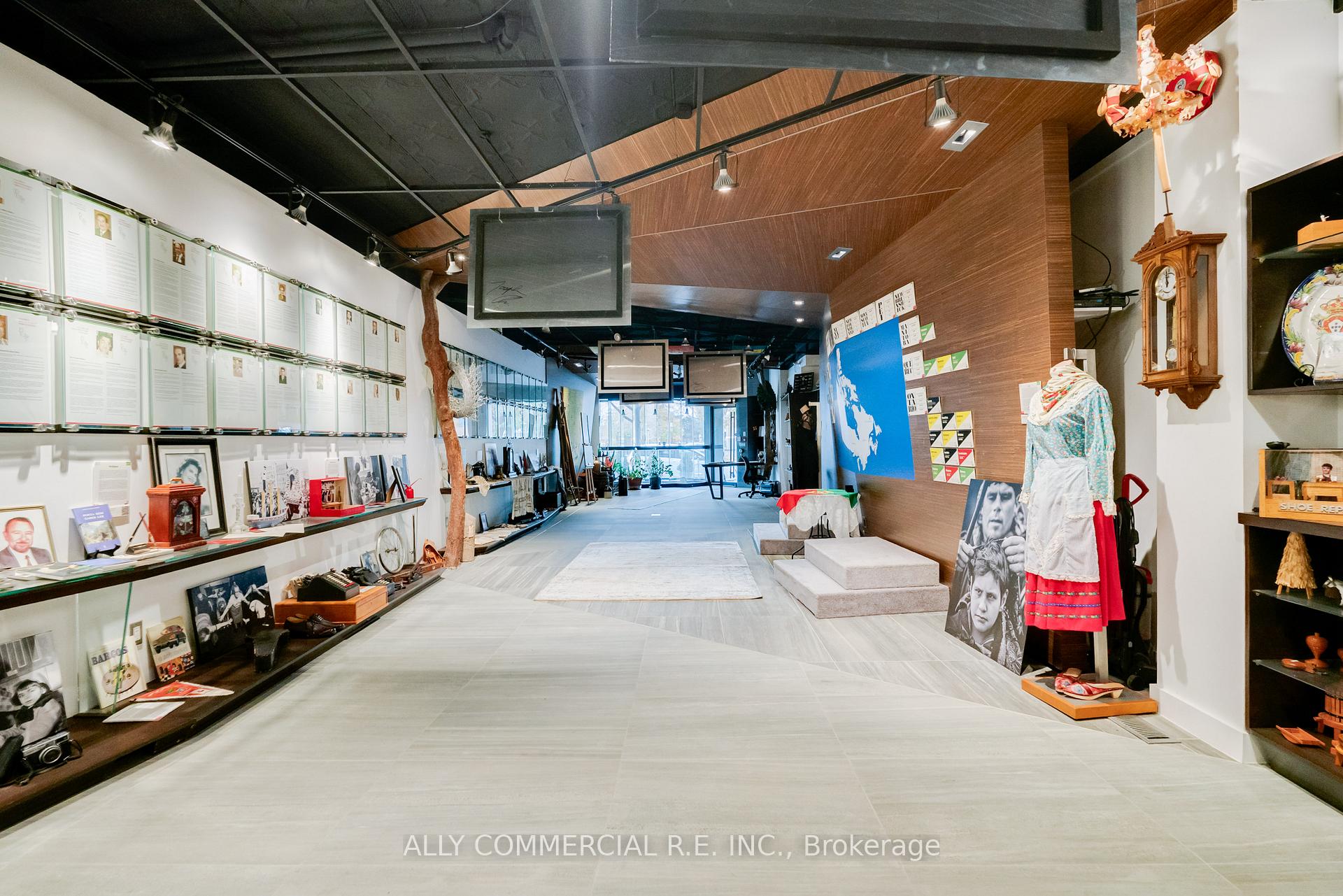 Photo 6 of 960 St.Clair Avenue W, Toronto, Oakwood Village — HOMEH