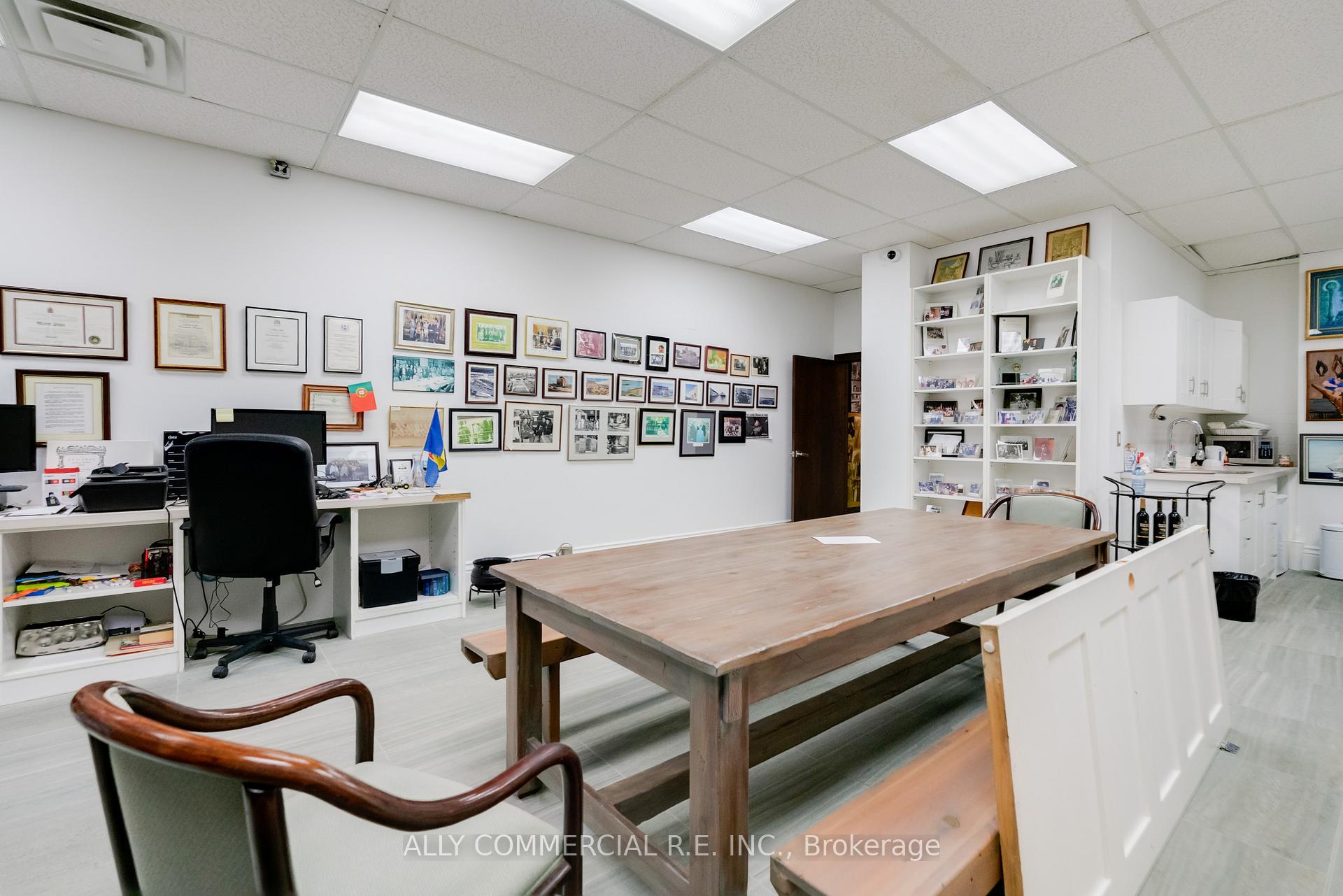 Photo 7 of 960 St.Clair Avenue W, Toronto, Oakwood Village — HOMEH