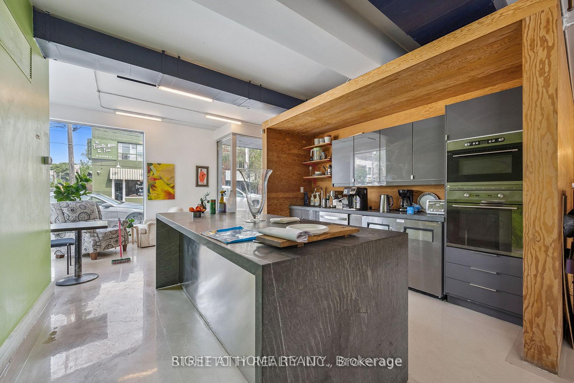 Photo 6 of 837 Dundas Street W, Toronto, Trinity-Bellwoods — HOMEH