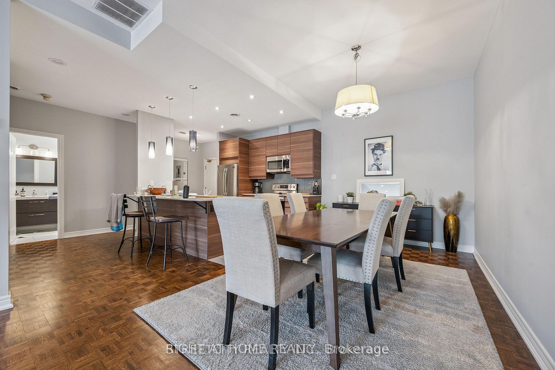 Photo 13 of 837 Dundas Street W, Toronto, Trinity-Bellwoods — HOMEH