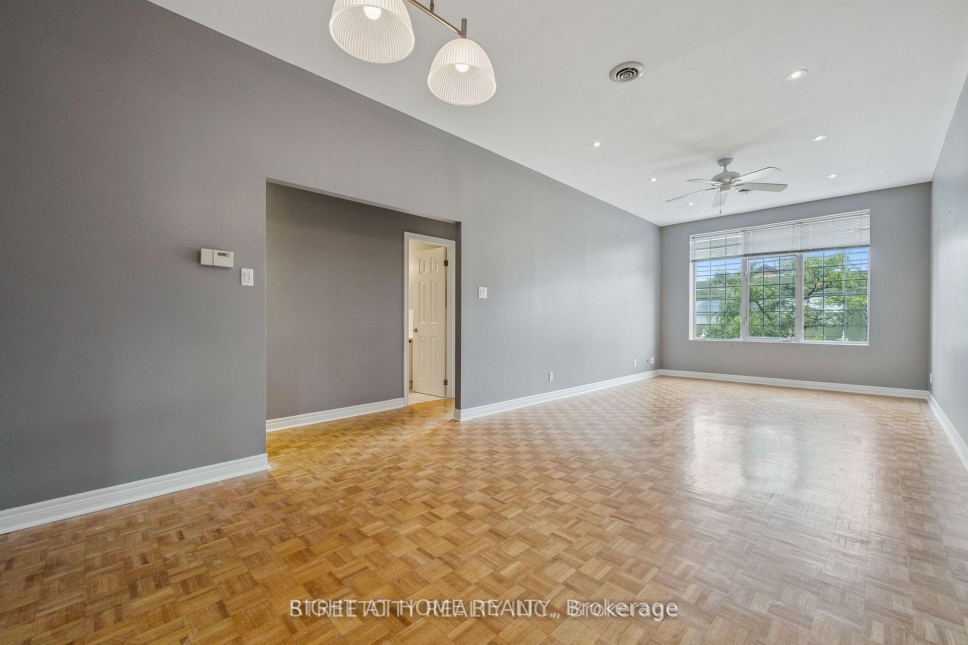 Photo 18 of 837 Dundas Street W, Toronto, Trinity-Bellwoods — HOMEH