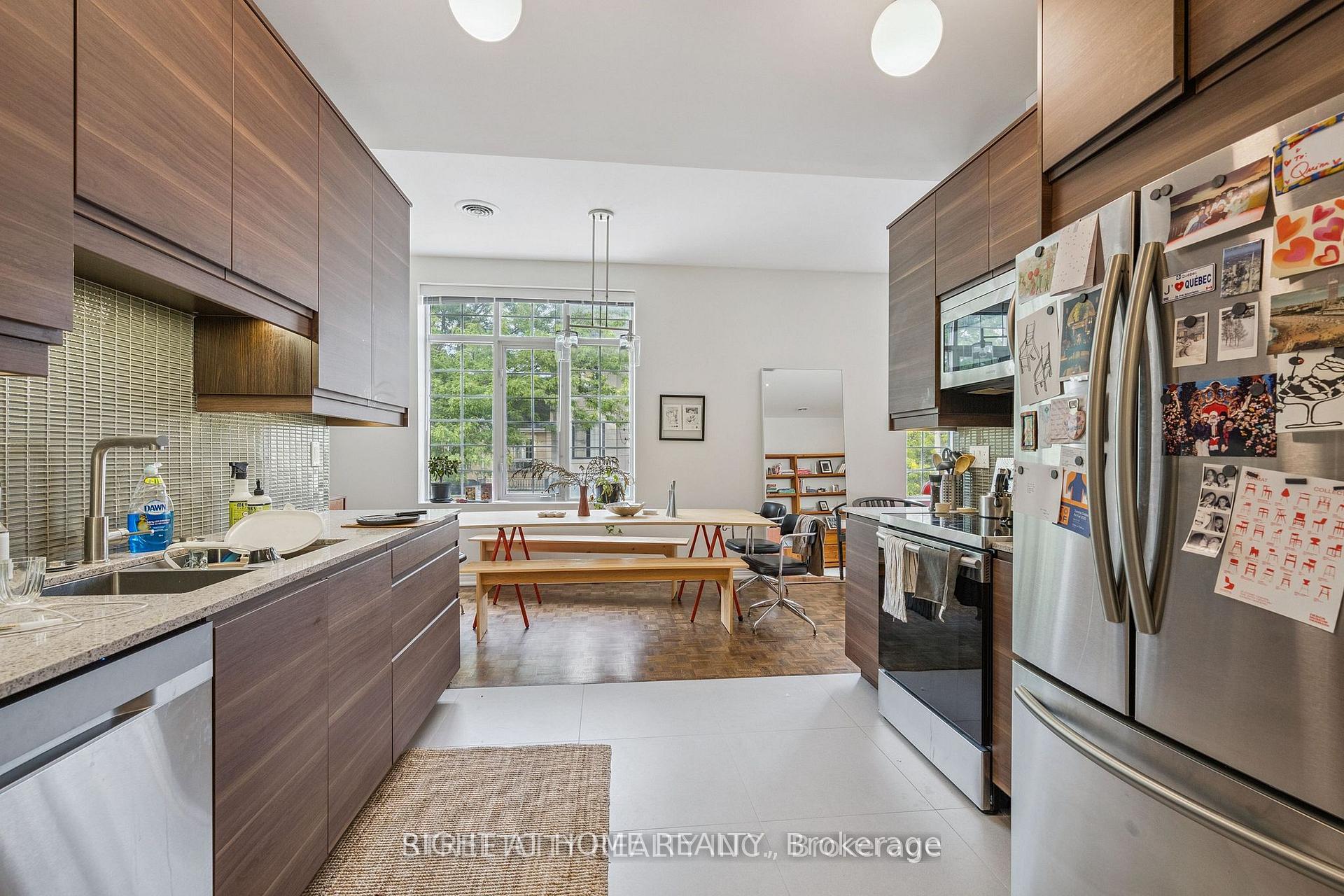 Photo 20 of 837 Dundas Street W, Toronto, Trinity-Bellwoods — HOMEH