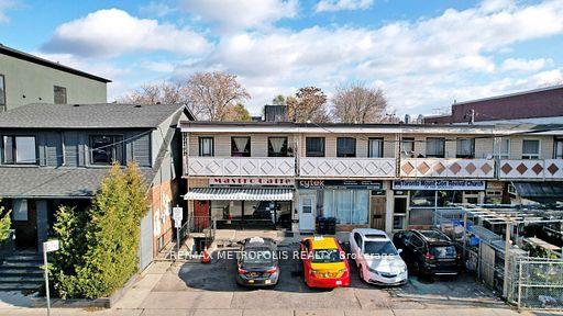 Front of Unit A, 349 Oakwood Avenue