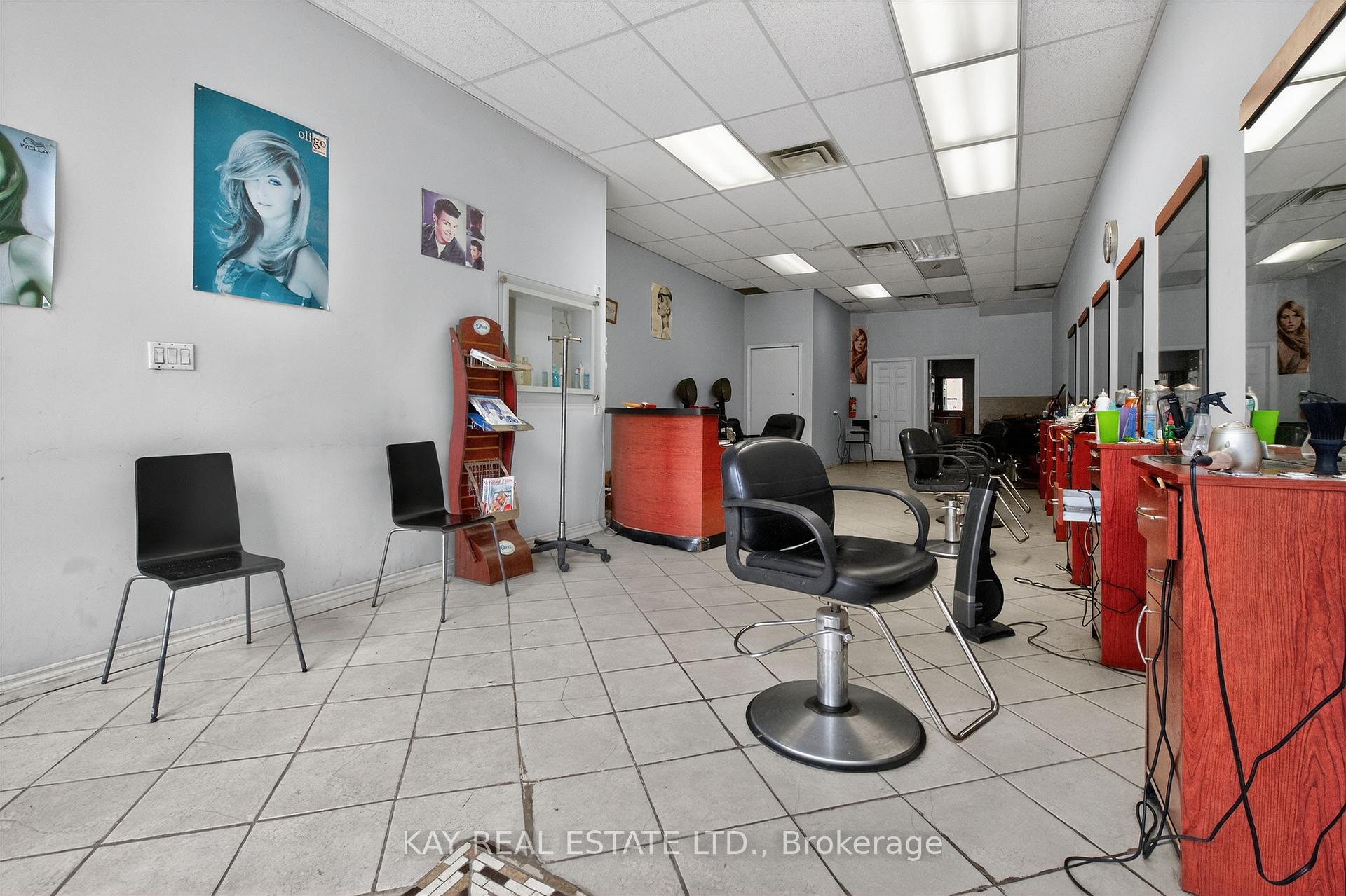 Photo 5 of 224 Queen Street E, Toronto, Moss Park — HOMEH
