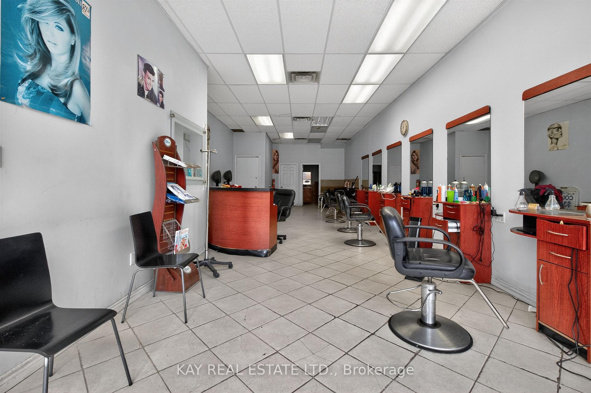 Photo 8 of 224 Queen Street E, Toronto, Moss Park — HOMEH