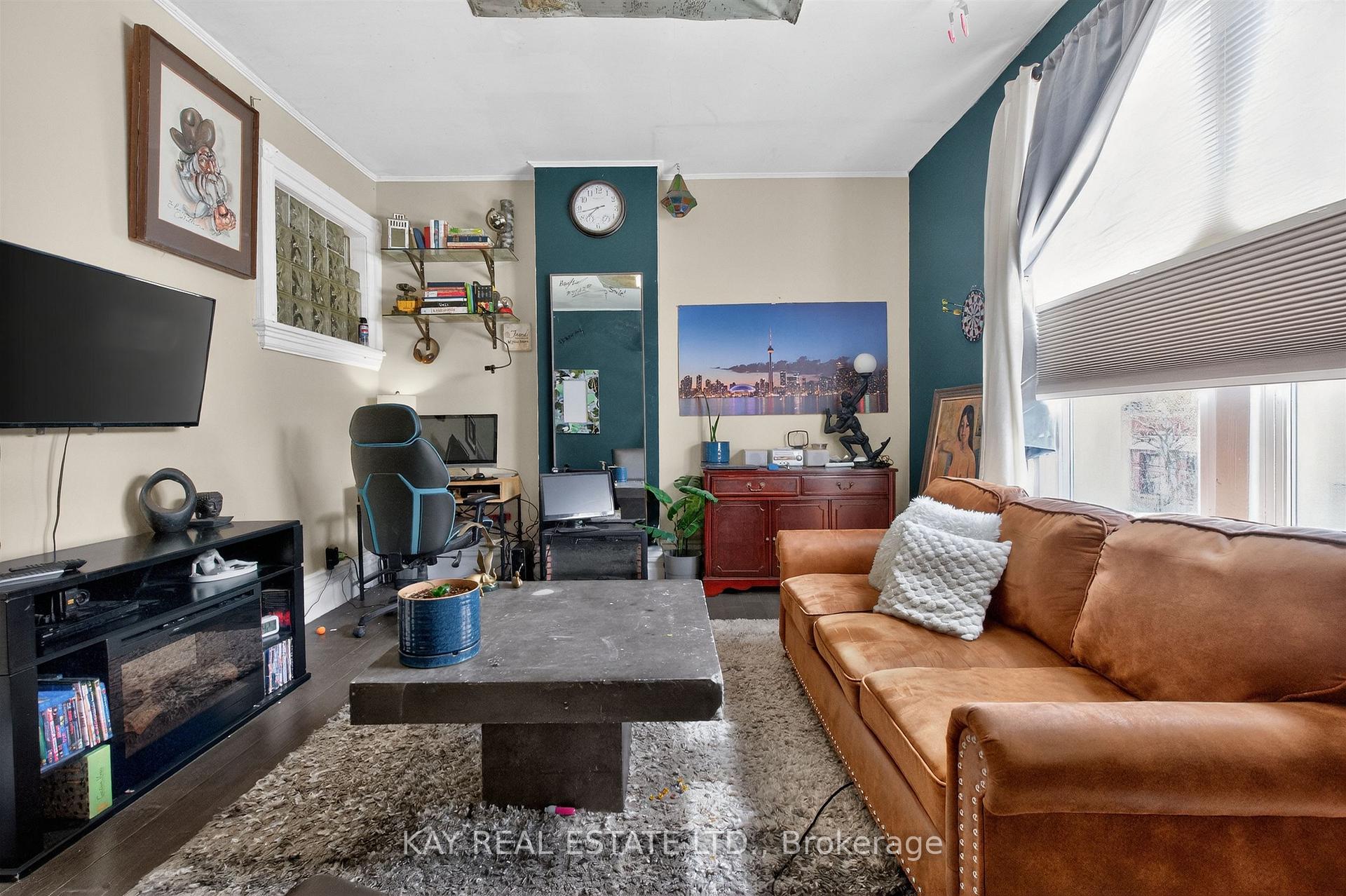 Photo 20 of 224 Queen Street E, Toronto, Moss Park — HOMEH