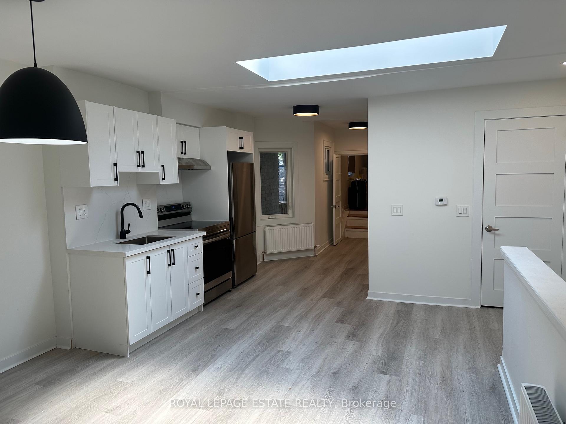 Photo 15 of 1007 Kingston Road, Toronto, The Beaches — HOMEH
