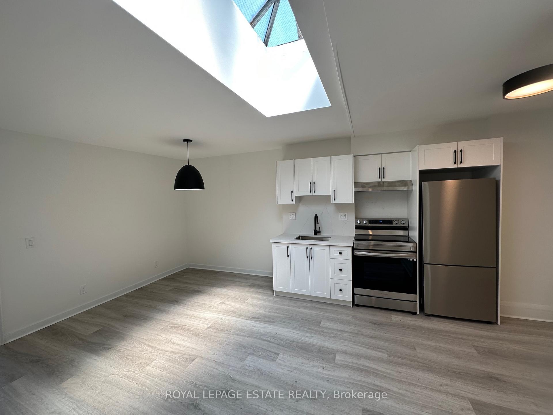 Photo 20 of 1007 Kingston Road, Toronto, The Beaches — HOMEH