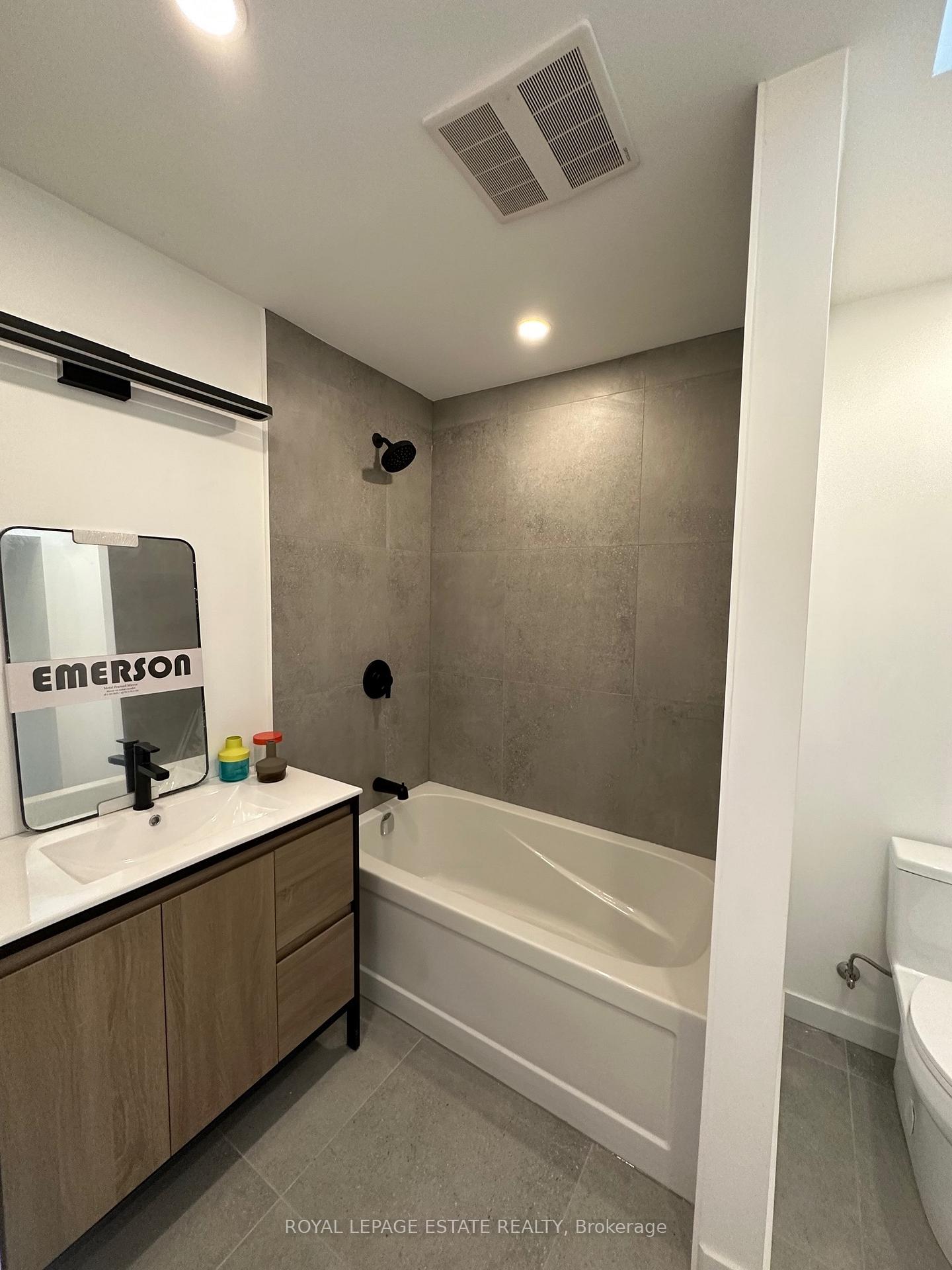 Photo 28 of 1007 Kingston Road, Toronto, The Beaches — HOMEH