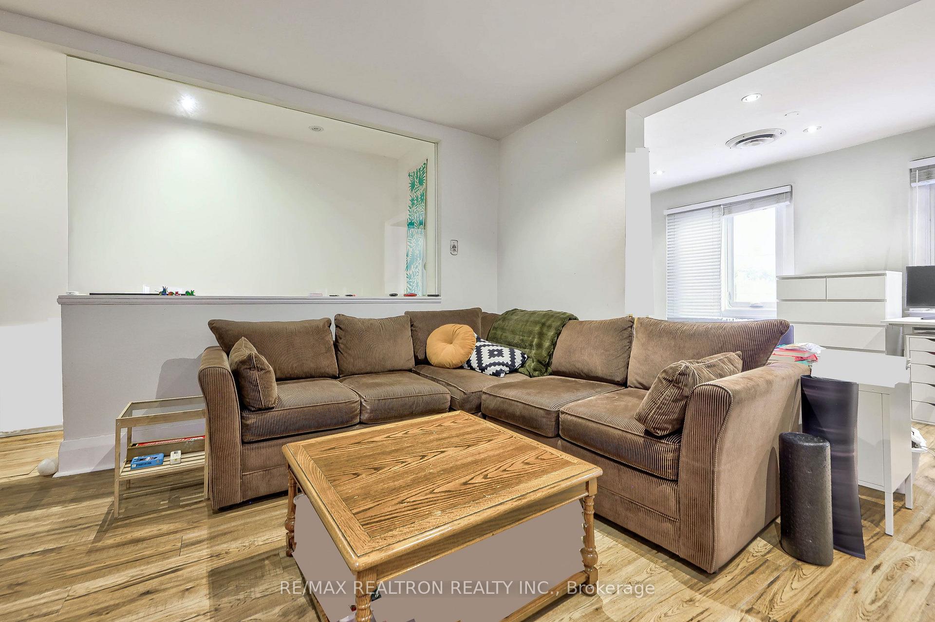 Photo 7 of 629 Mount Pleasant Road, Toronto, Mount Pleasant East — HOMEH