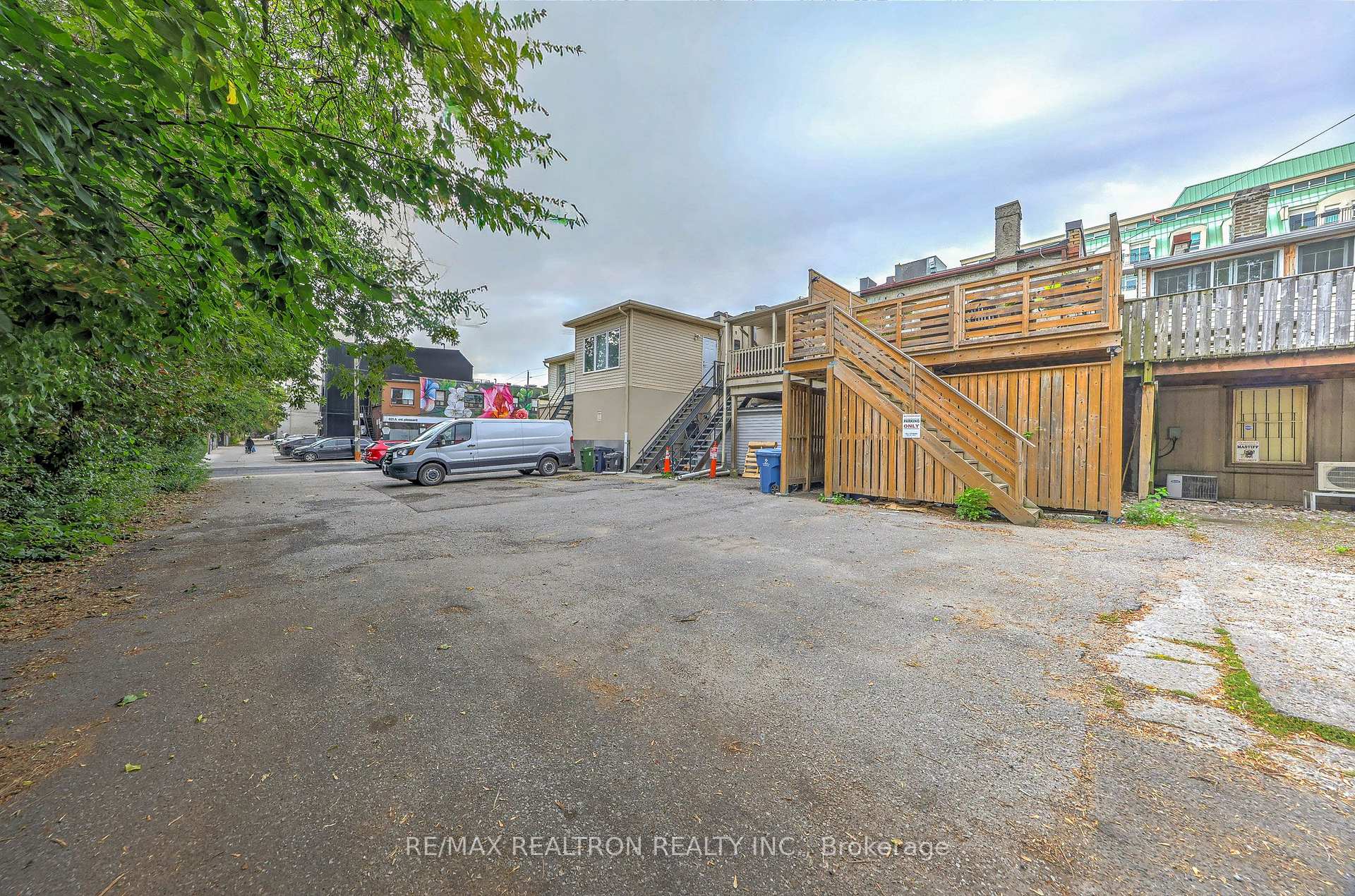 Photo 17 of 629 Mount Pleasant Road, Toronto, Mount Pleasant East — HOMEH