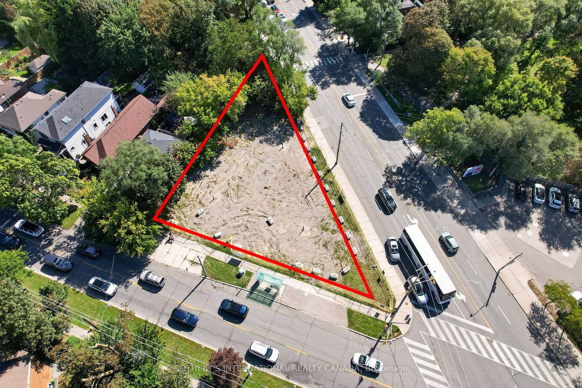 Photo 18 of 861 Avenue Road, Toronto, Yonge-Eglinton — HOMEH