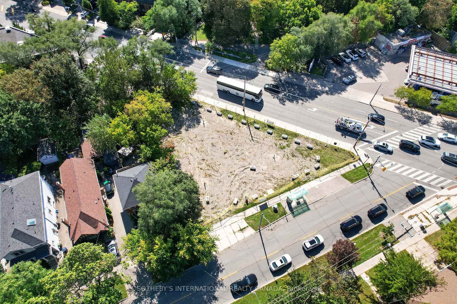 Photo 24 of 861 Avenue Road, Toronto, Yonge-Eglinton — HOMEH
