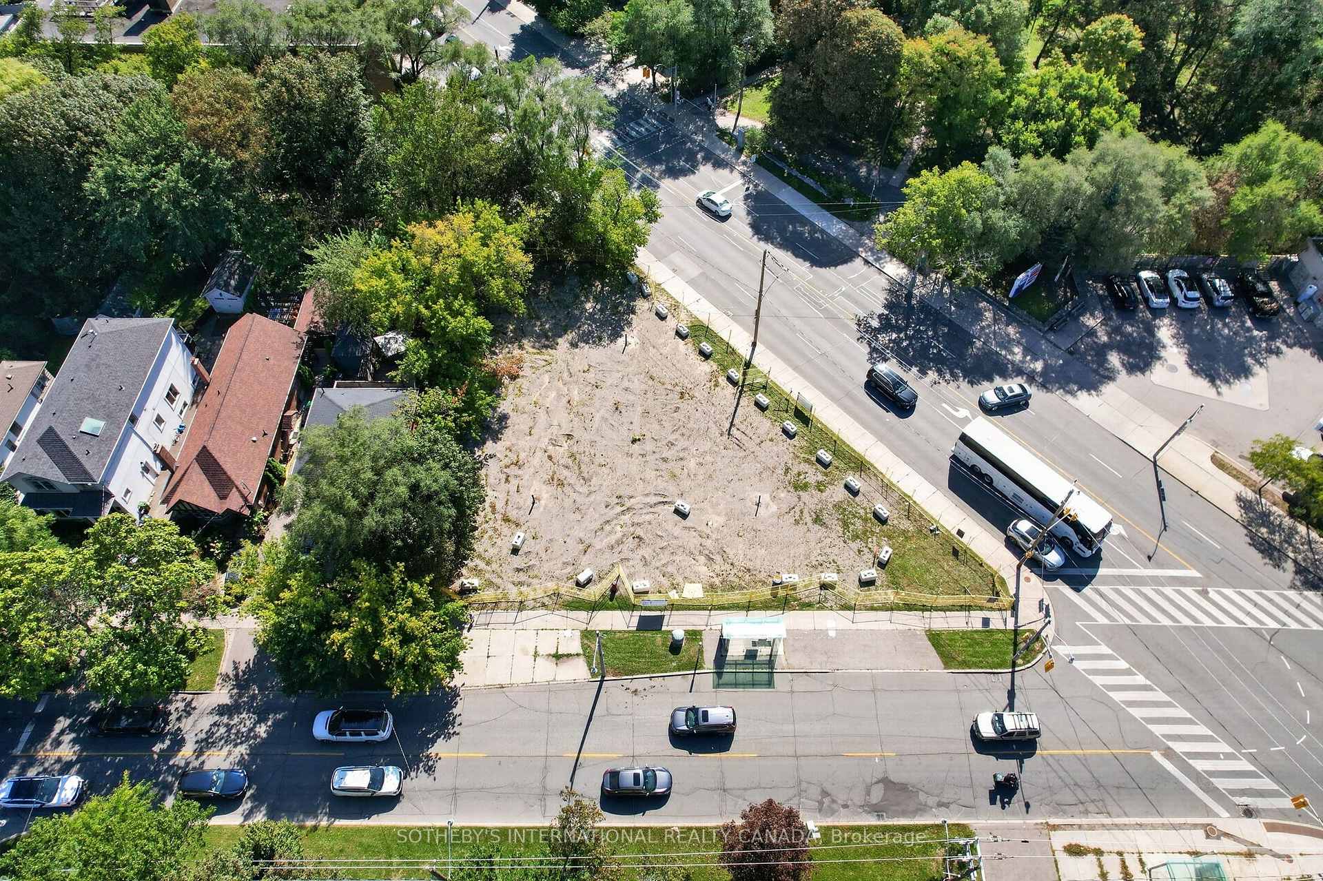Photo 25 of 861 Avenue Road, Toronto, Yonge-Eglinton — HOMEH