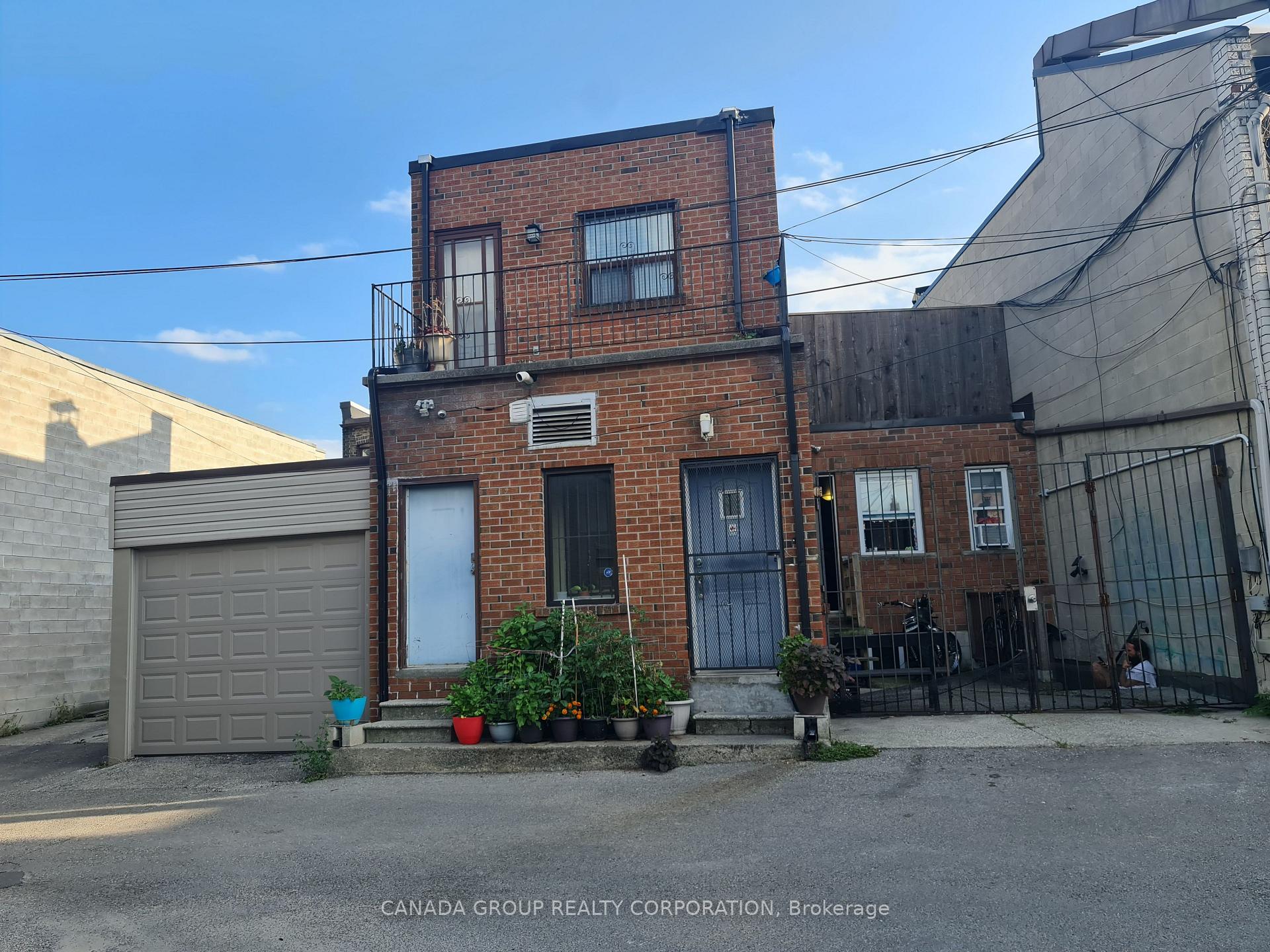 Photo 6 of 1584 Dundas Street W, Toronto, Little Portugal — HOMEH