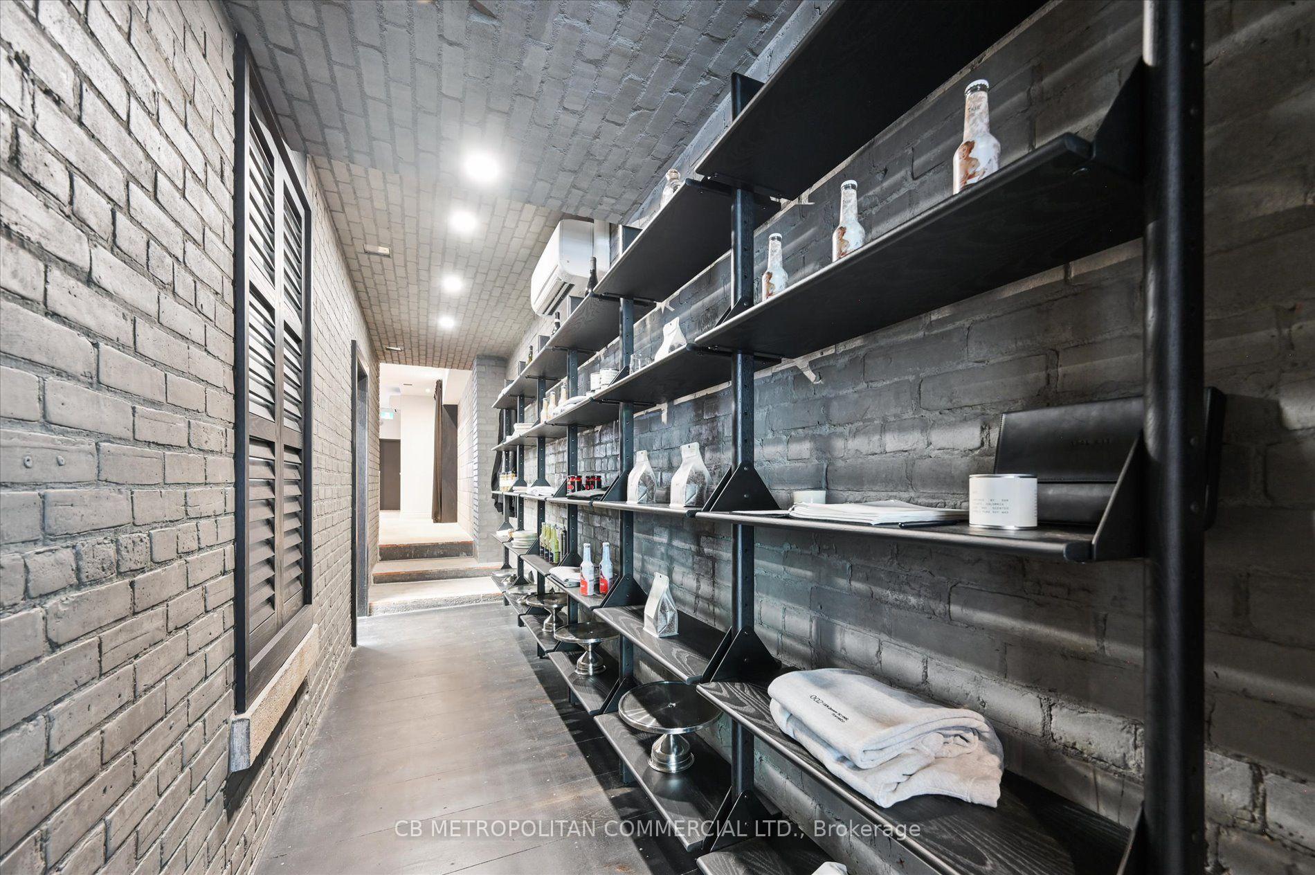 Photo 9 of 1024 Queen Street W, Toronto, Trinity-Bellwoods — HOMEH