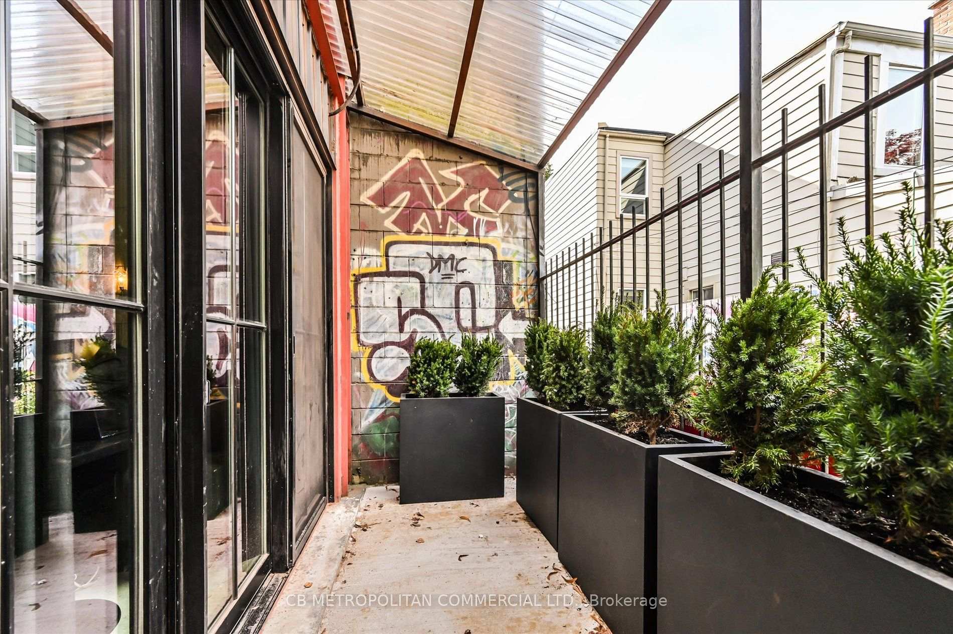 Photo 30 of 1024 Queen Street W, Toronto, Trinity-Bellwoods — HOMEH