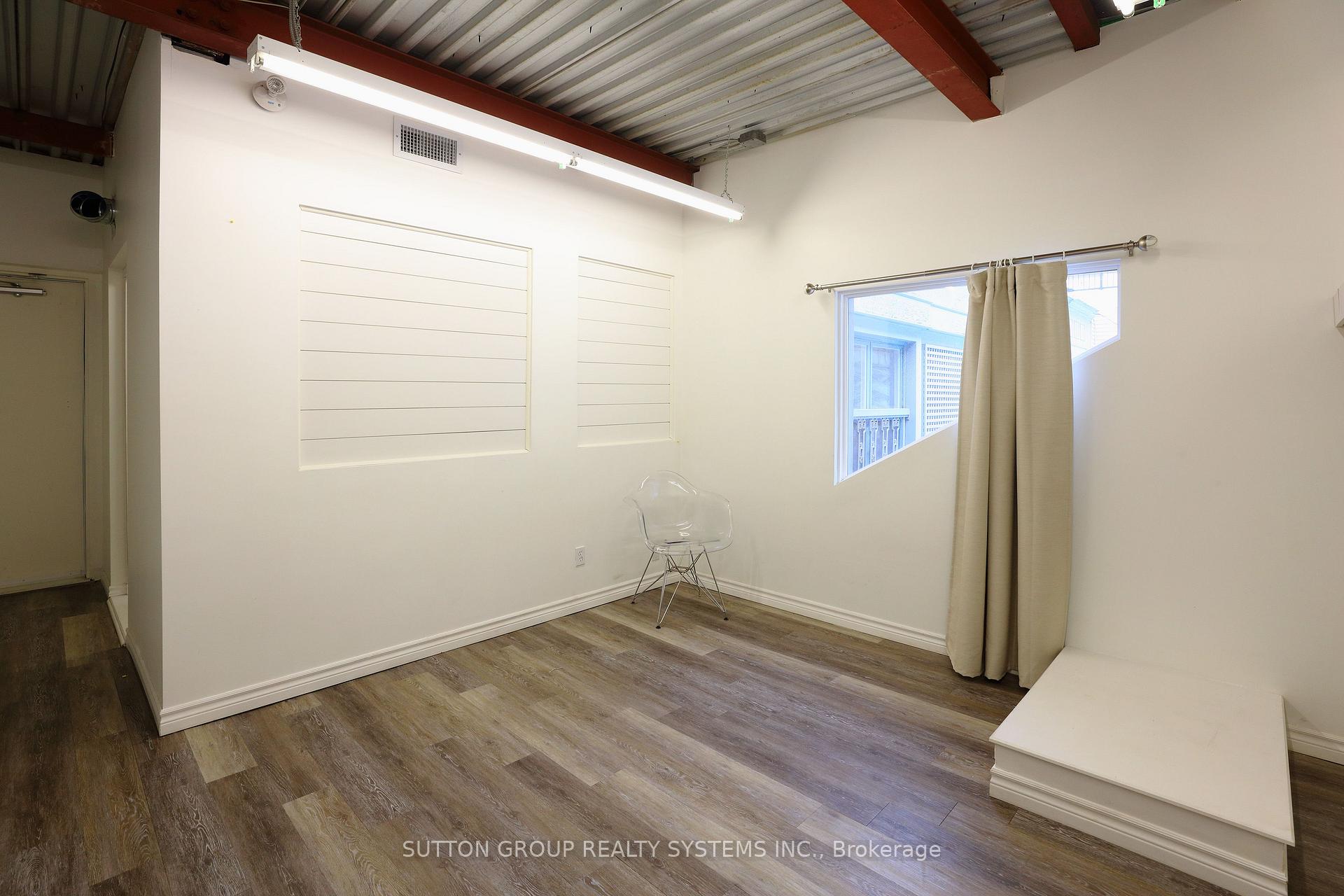 Photo 6 of Unit 2nd Floor, 328-330 Queen Street W, Toronto, Kensington-Chinatown — HOMEH