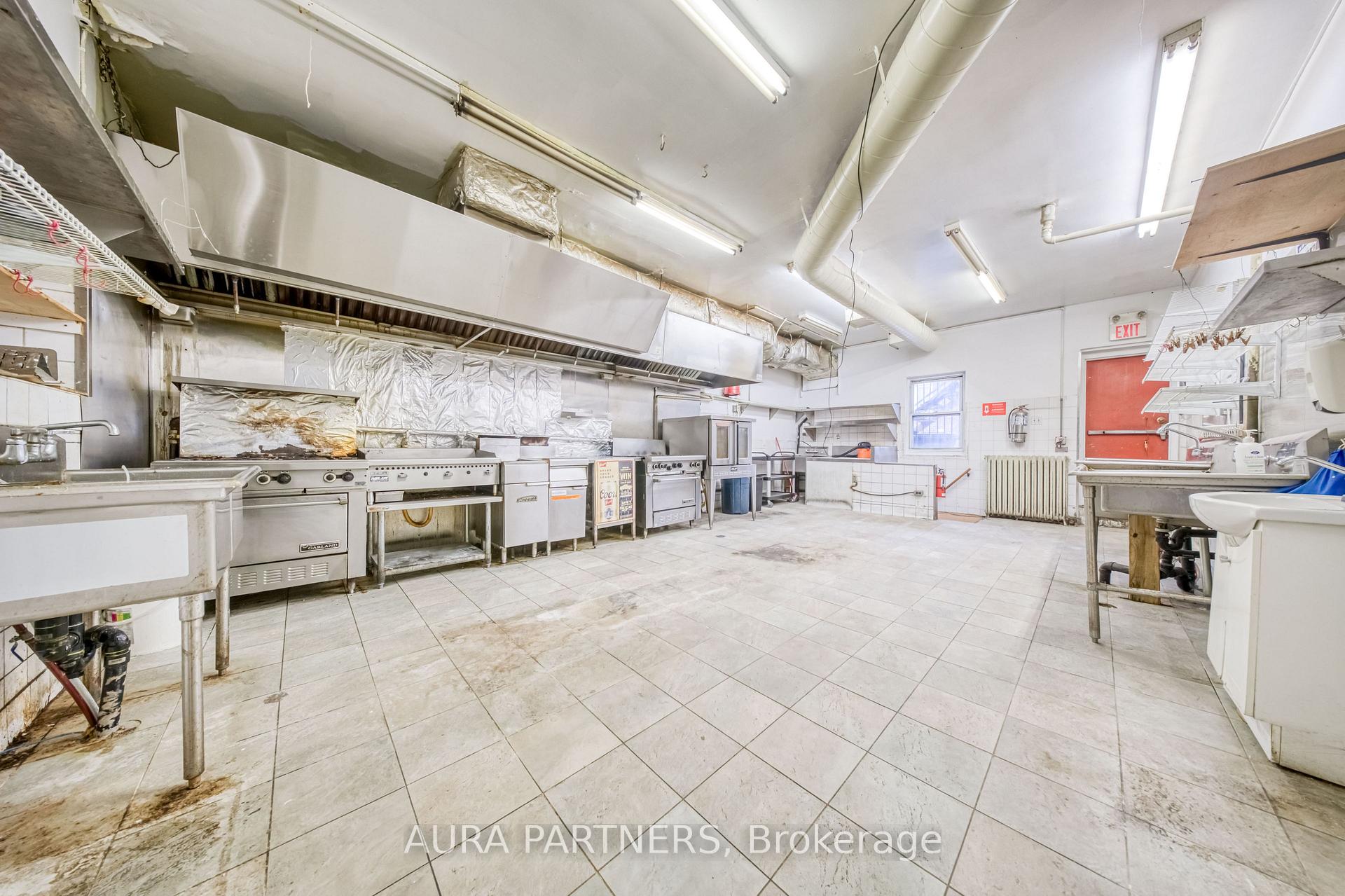 Photo 6 of 3187 Yonge Street, Toronto, Lawrence Park North — HOMEH