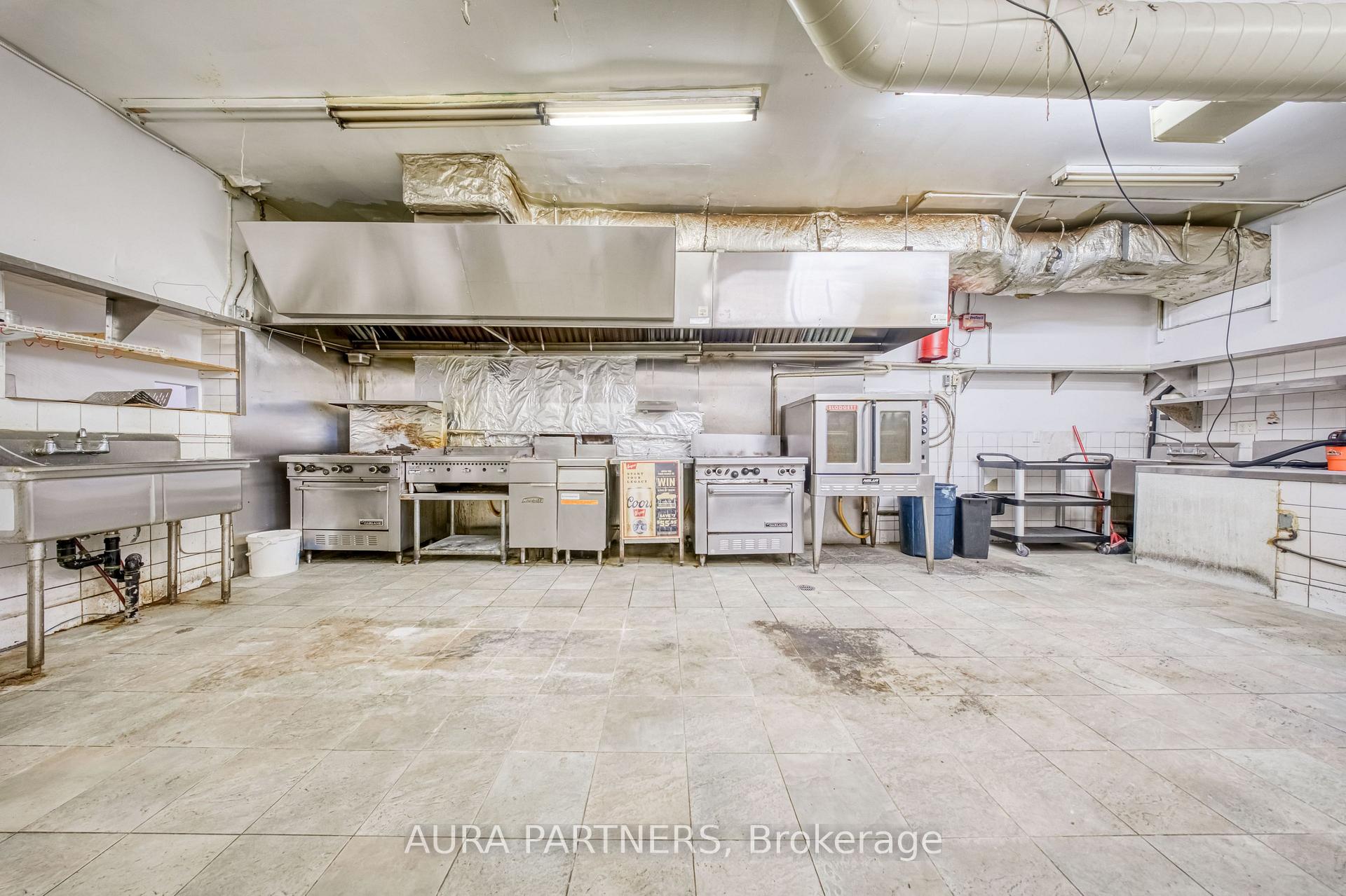 Photo 7 of 3187 Yonge Street, Toronto, Lawrence Park North — HOMEH