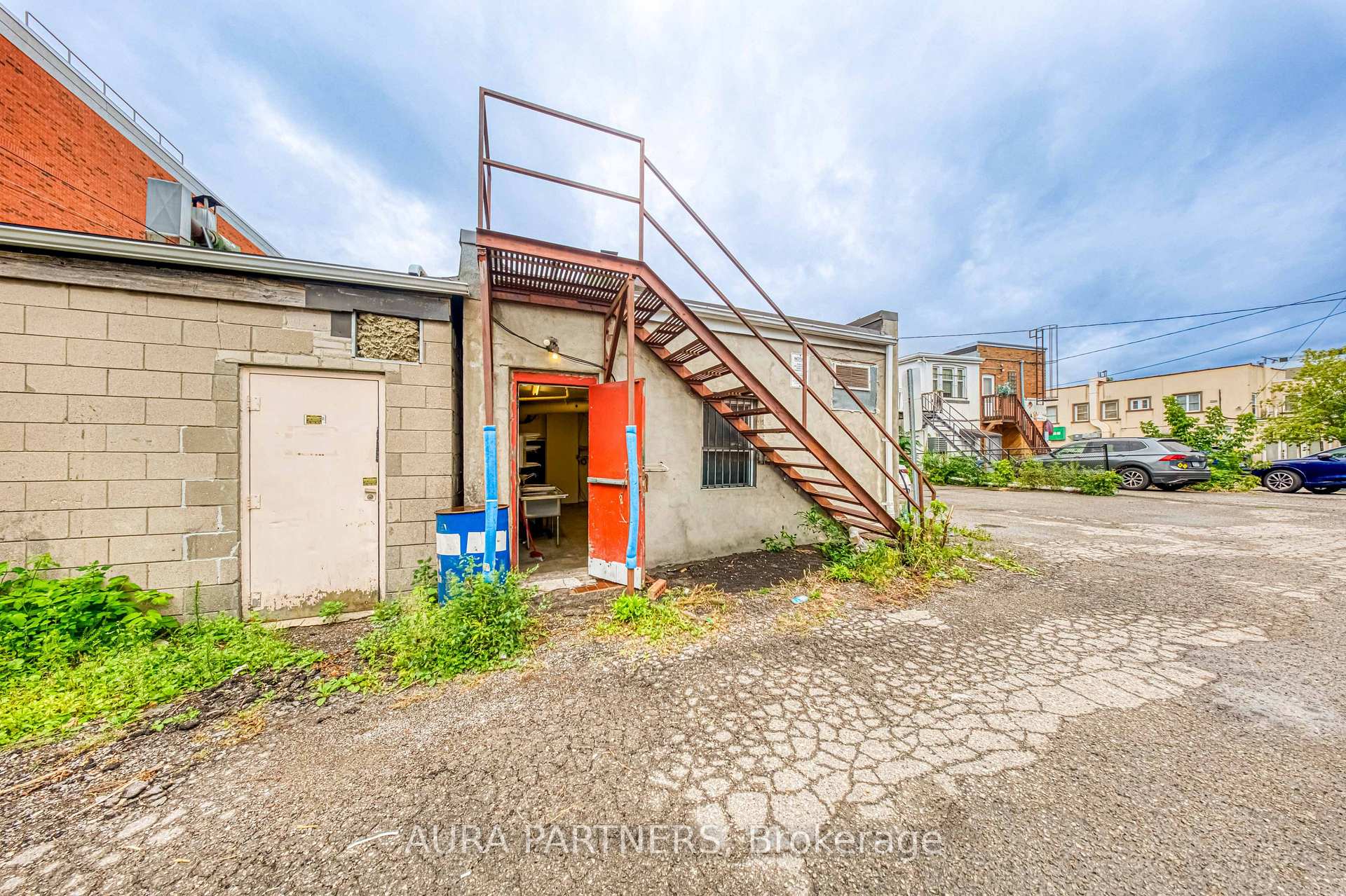 Photo 8 of 3187 Yonge Street, Toronto, Lawrence Park North — HOMEH