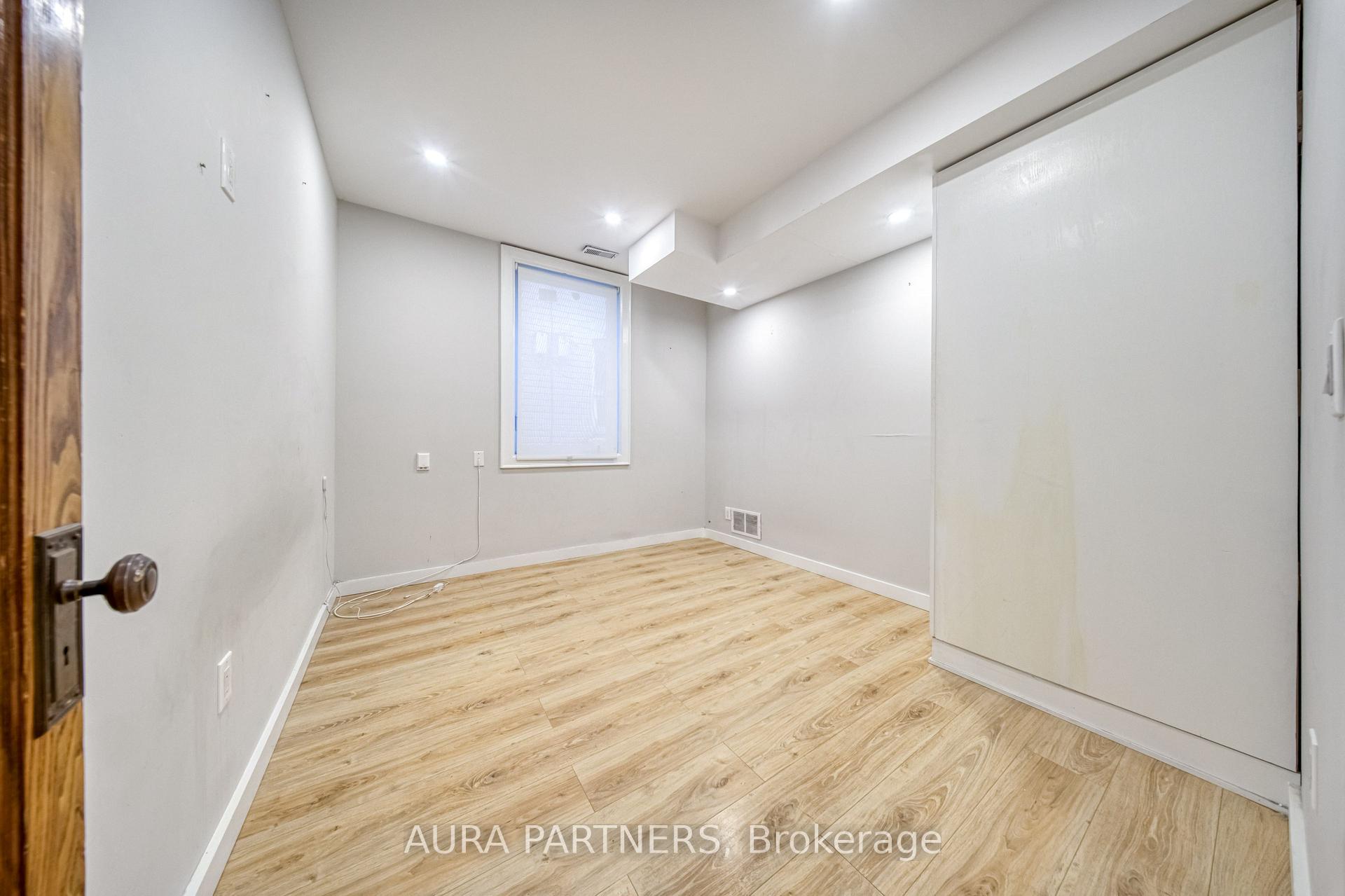 Photo 18 of 3187 Yonge Street, Toronto, Lawrence Park North — HOMEH