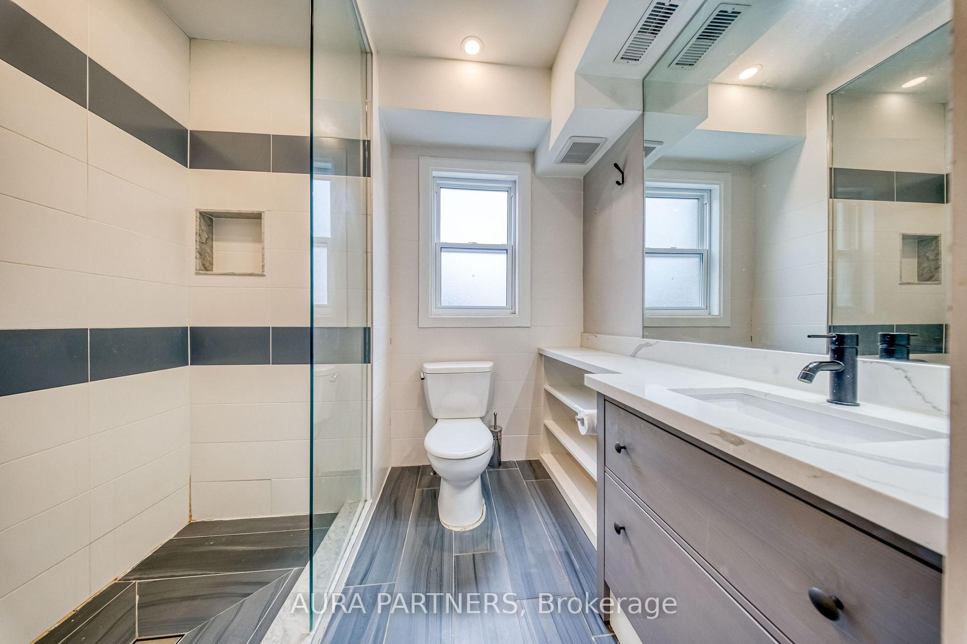 Photo 20 of 3187 Yonge Street, Toronto, Lawrence Park North — HOMEH