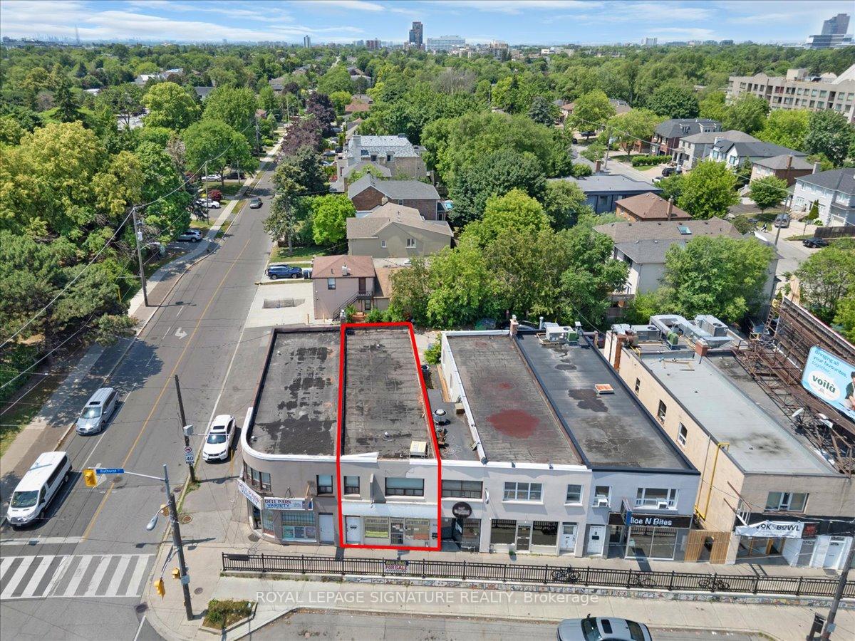 Photo 2 of 3016 Bathurst Street, Toronto, Englemount-Lawrence — HOMEH