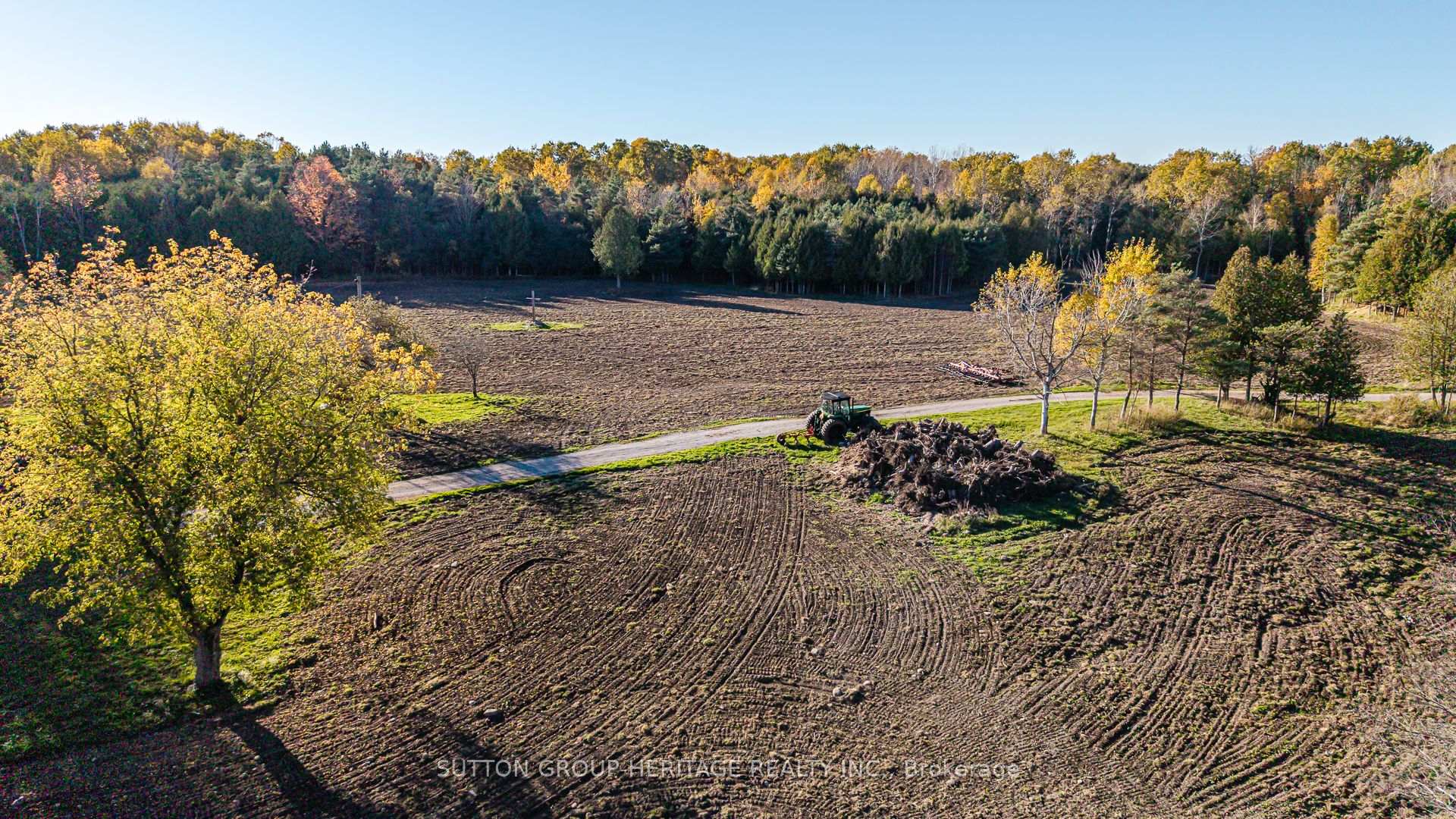 Photo 7 of 2490 Green Road, Clarington, Bowmanville — HOMEH