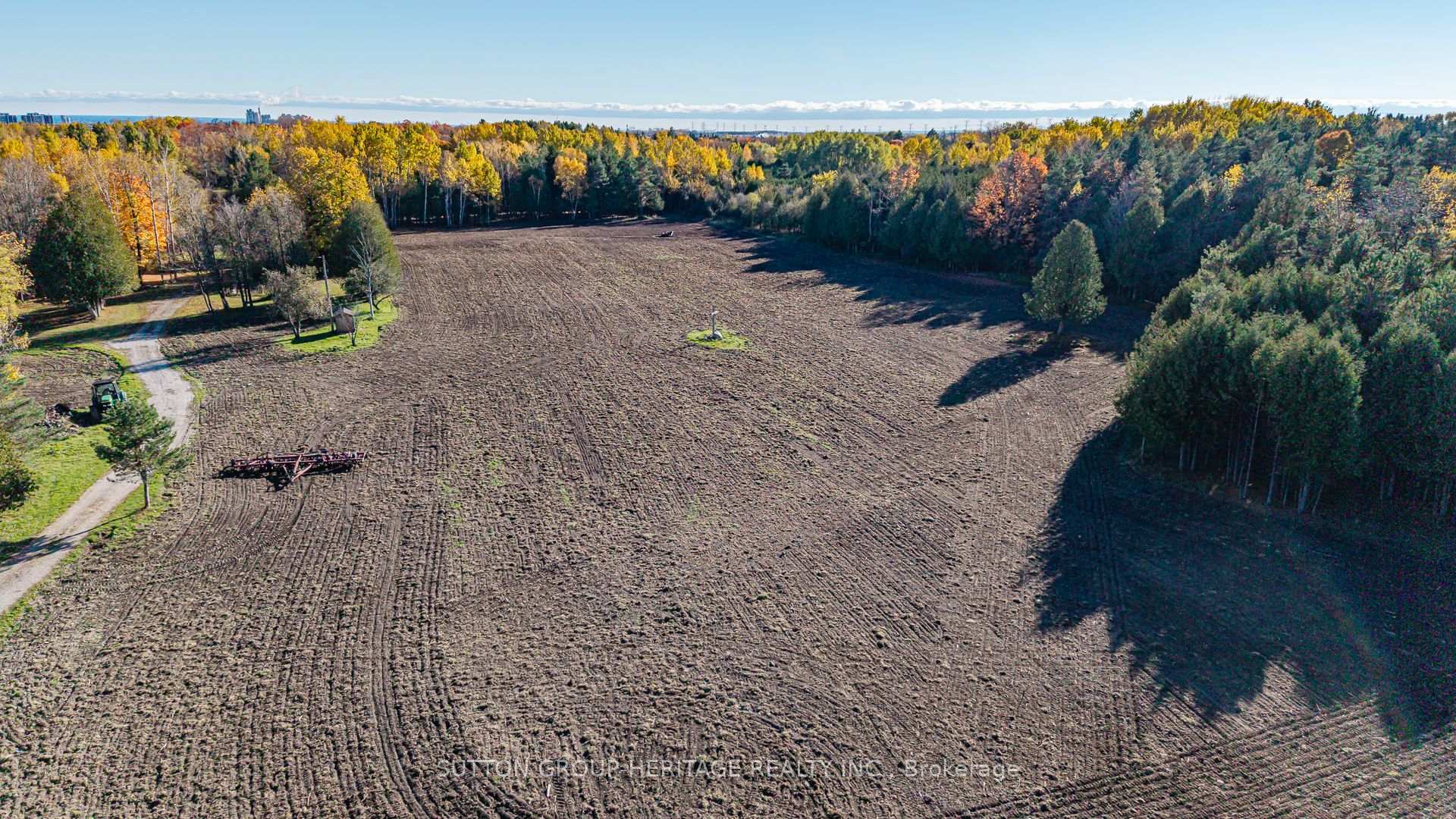 Photo 9 of 2490 Green Road, Clarington, Bowmanville — HOMEH