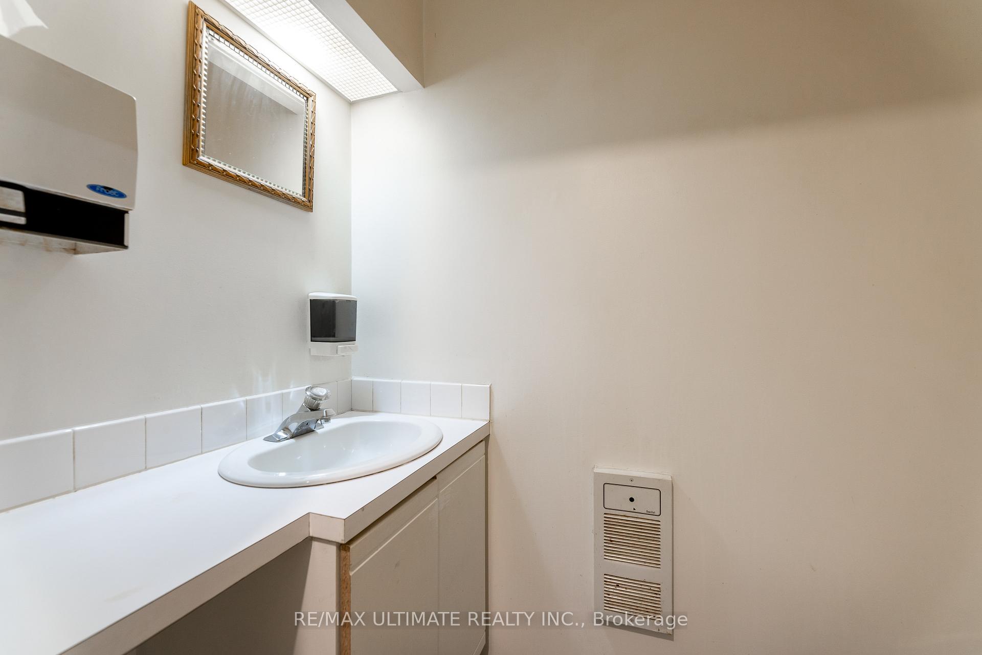 Photo 19 of 1164 Queen Street W, Toronto, Little Portugal — HOMEH