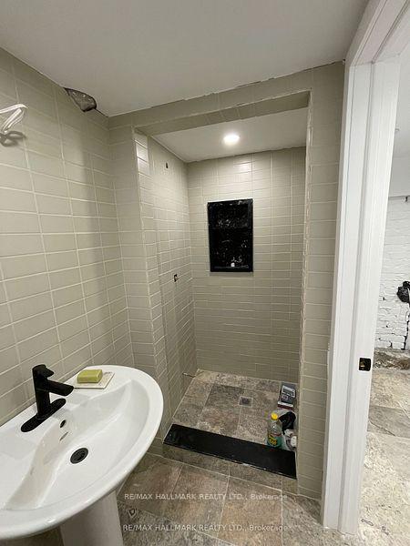 Photo 11 of 173 Queen Street E, Toronto, Moss Park — HOMEH