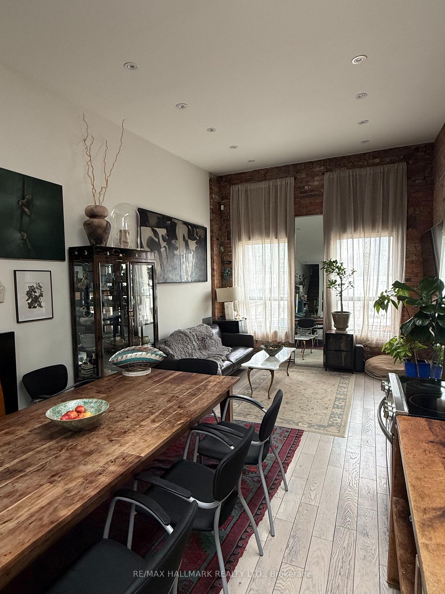 Photo 15 of 173 Queen Street E, Toronto, Moss Park — HOMEH