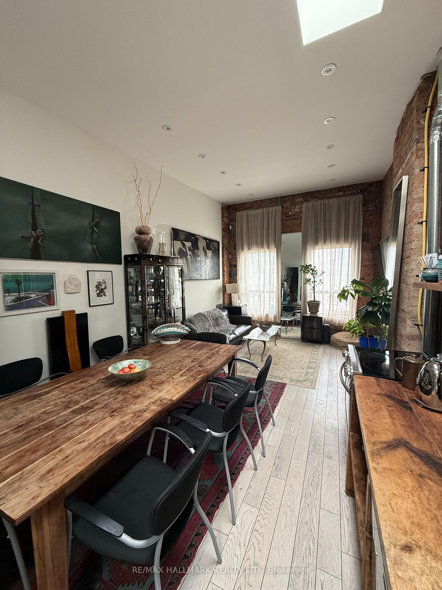 Photo 16 of 173 Queen Street E, Toronto, Moss Park — HOMEH