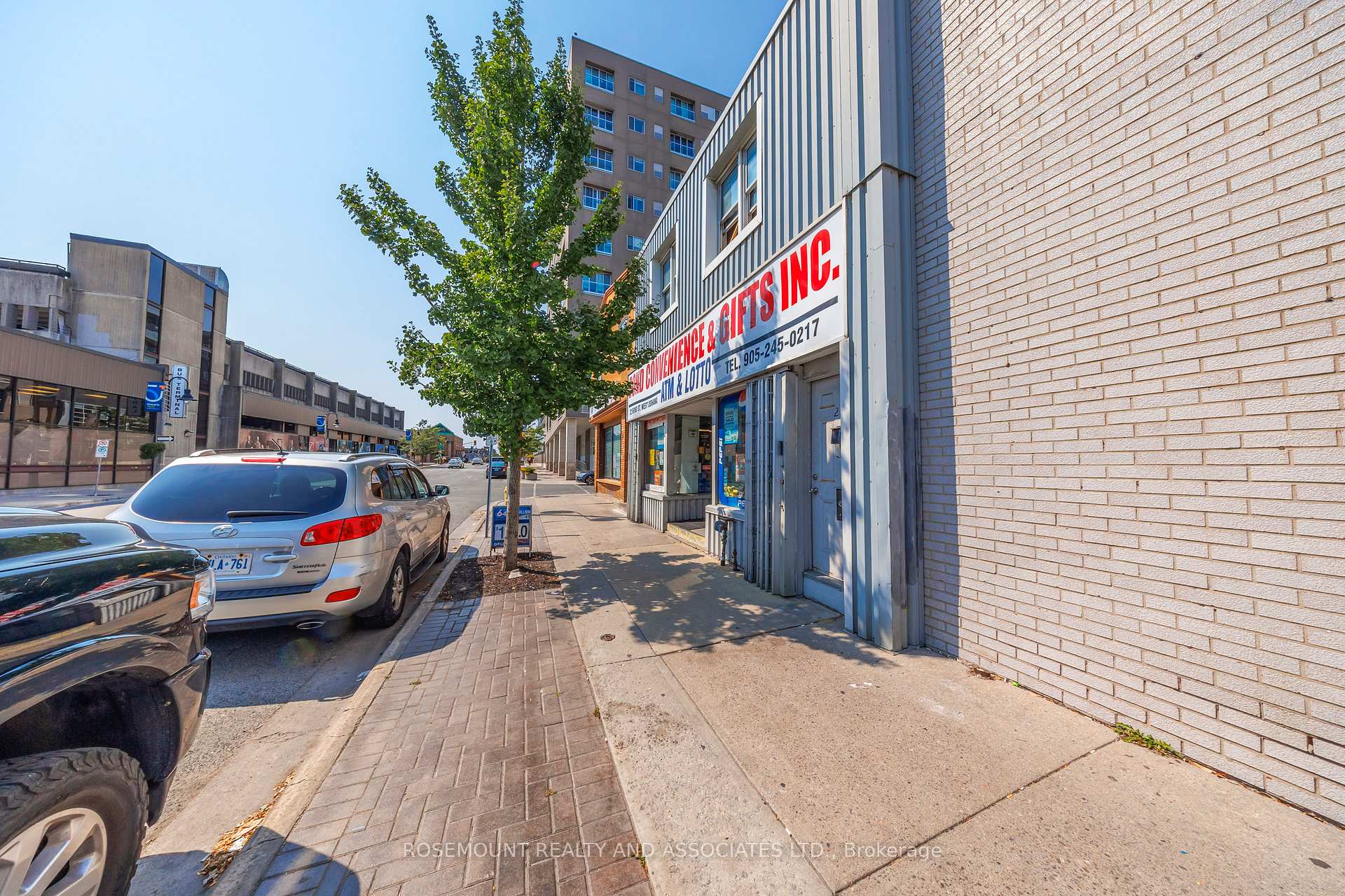 Photo 3 of 22 Bond Street W, Oshawa, O'Neill — HOMEH