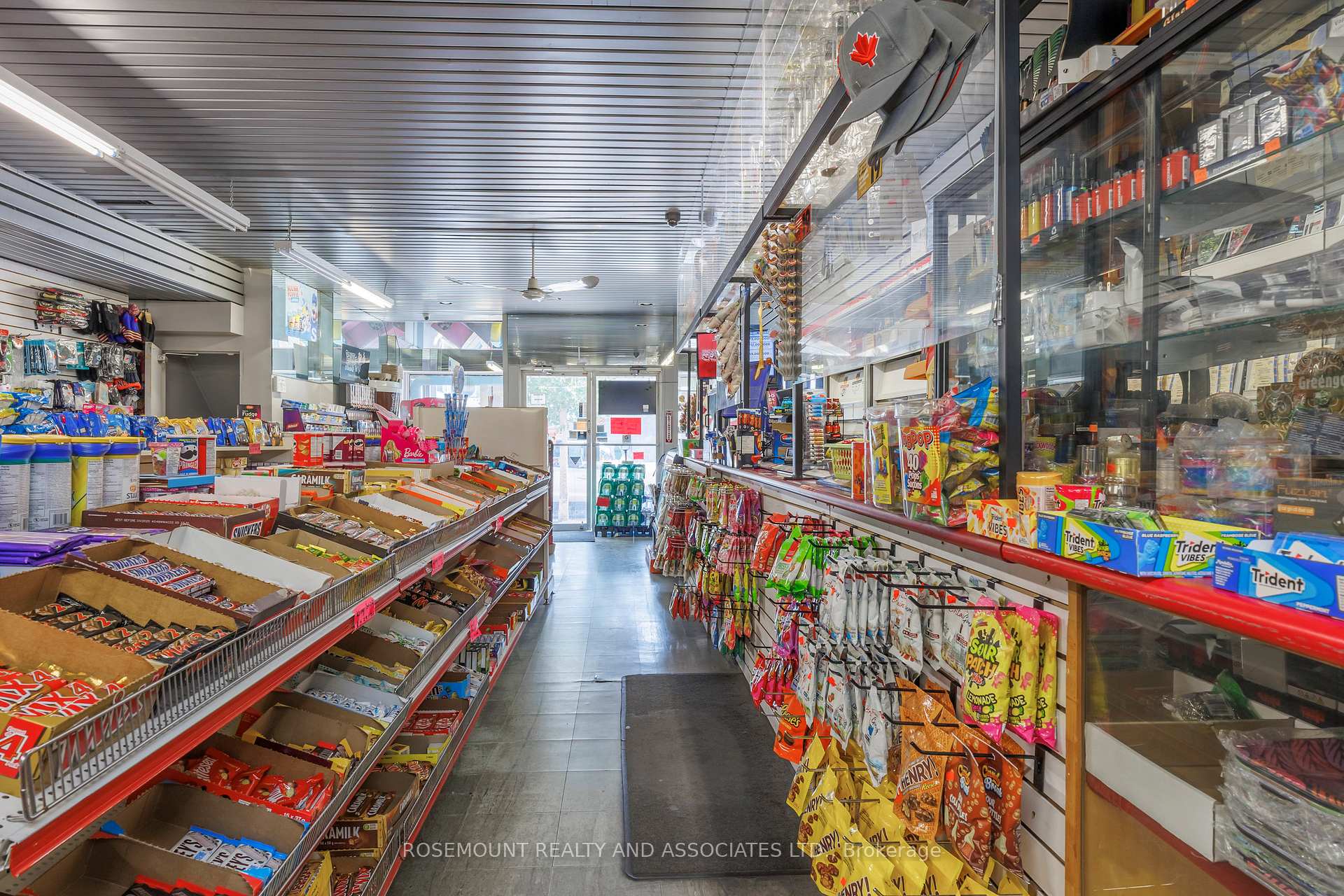 Photo 11 of 22 Bond Street W, Oshawa, O'Neill — HOMEH
