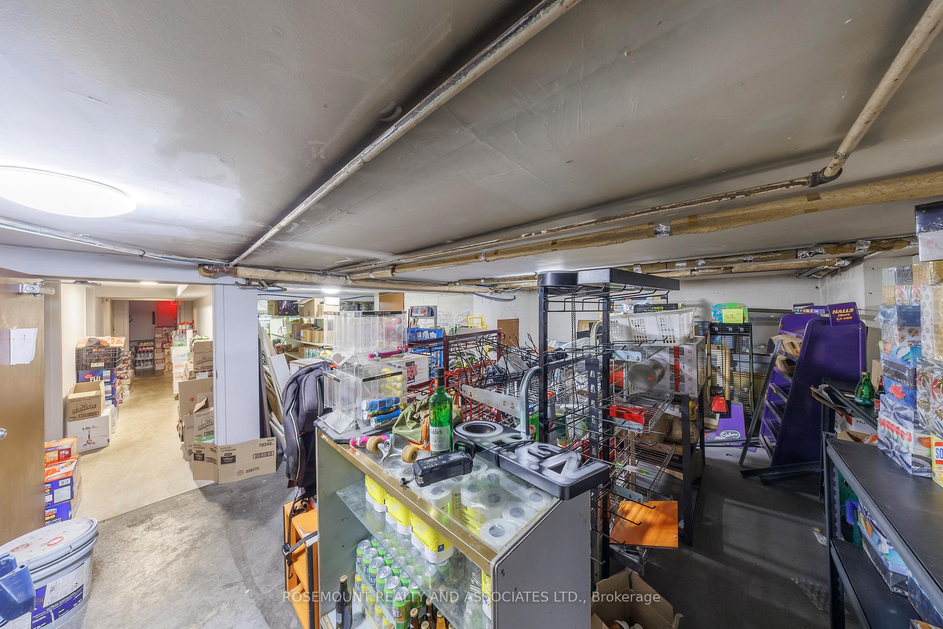 Photo 14 of 22 Bond Street W, Oshawa, O'Neill — HOMEH