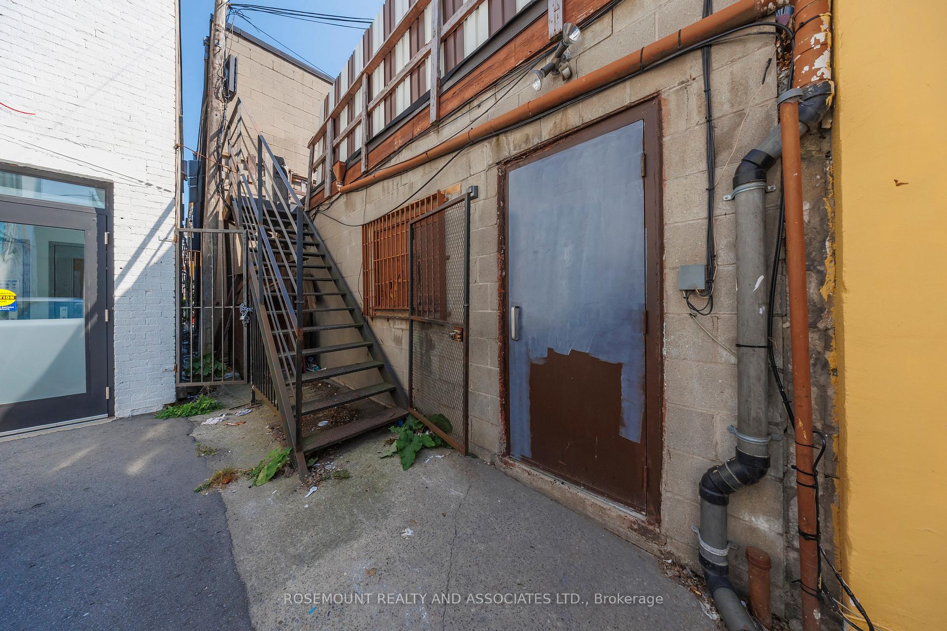 Photo 17 of 22 Bond Street W, Oshawa, O'Neill — HOMEH