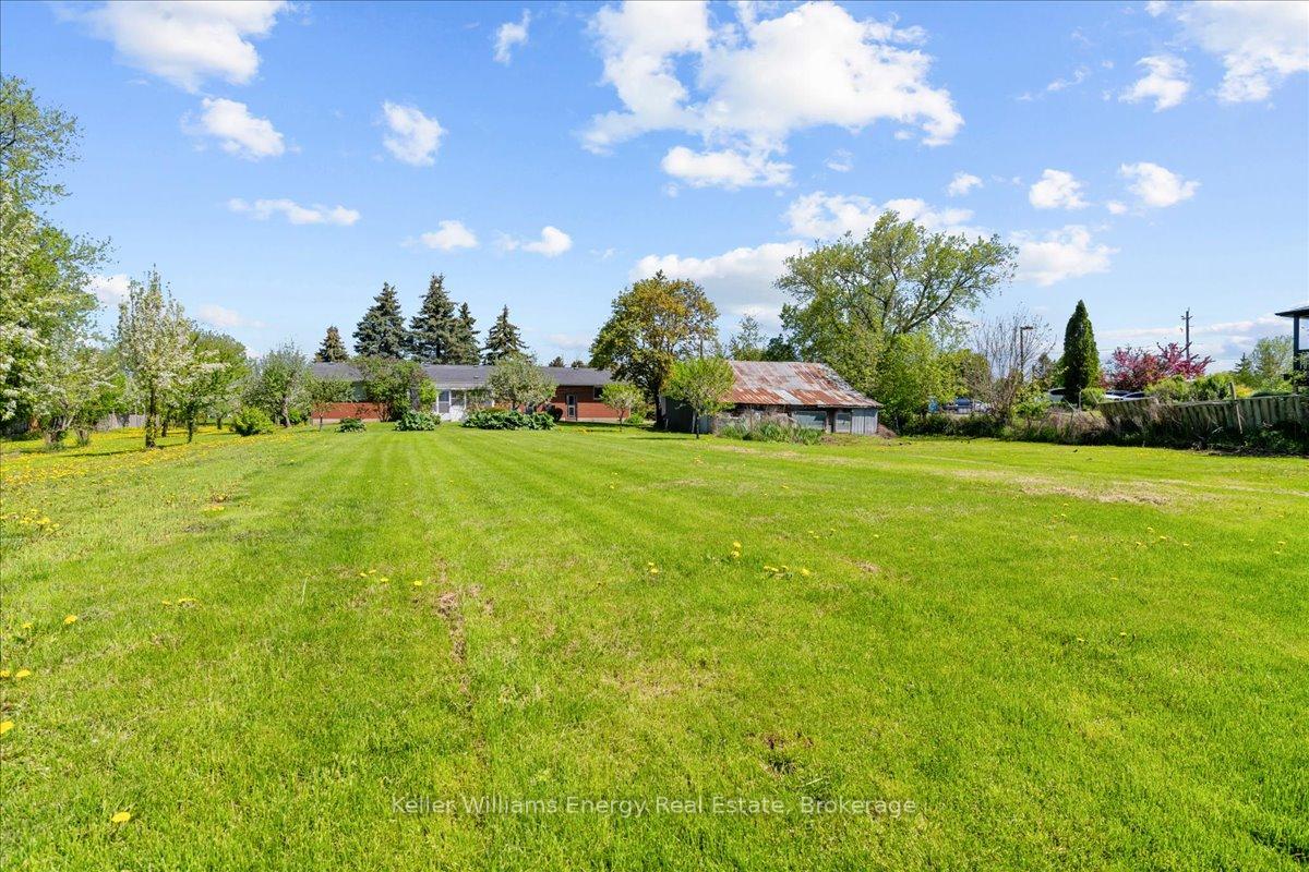 Photo 18 of 2263 Hwy 2, Clarington, Rural Clarington — HOMEH