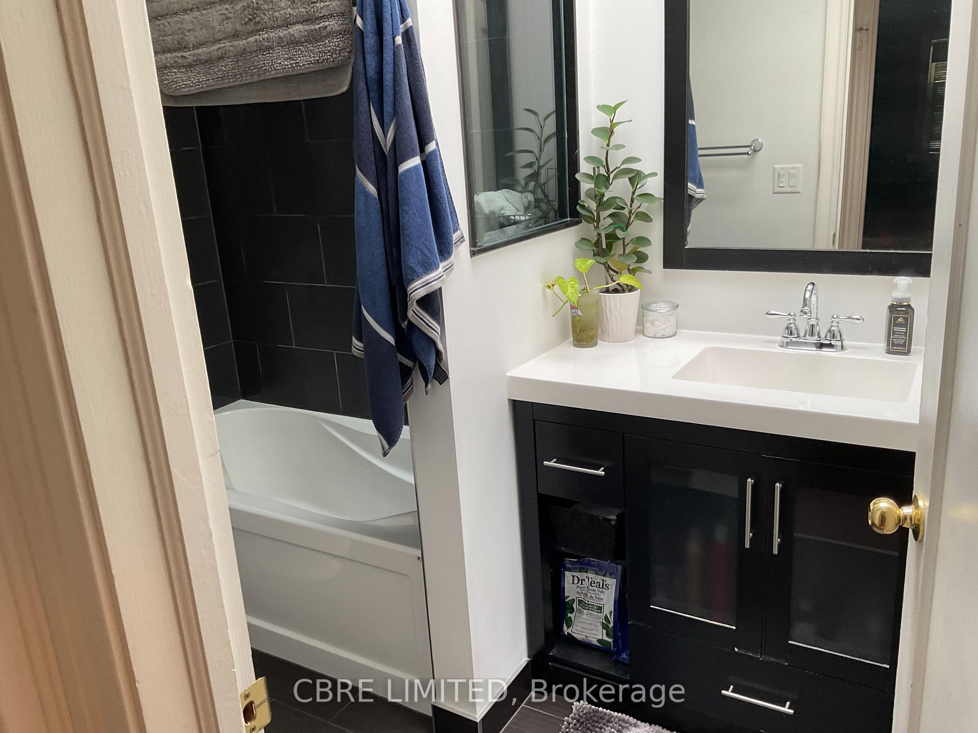 Photo 11 of 819 O'Connor Drive, Toronto, O'Connor-Parkview — HOMEH