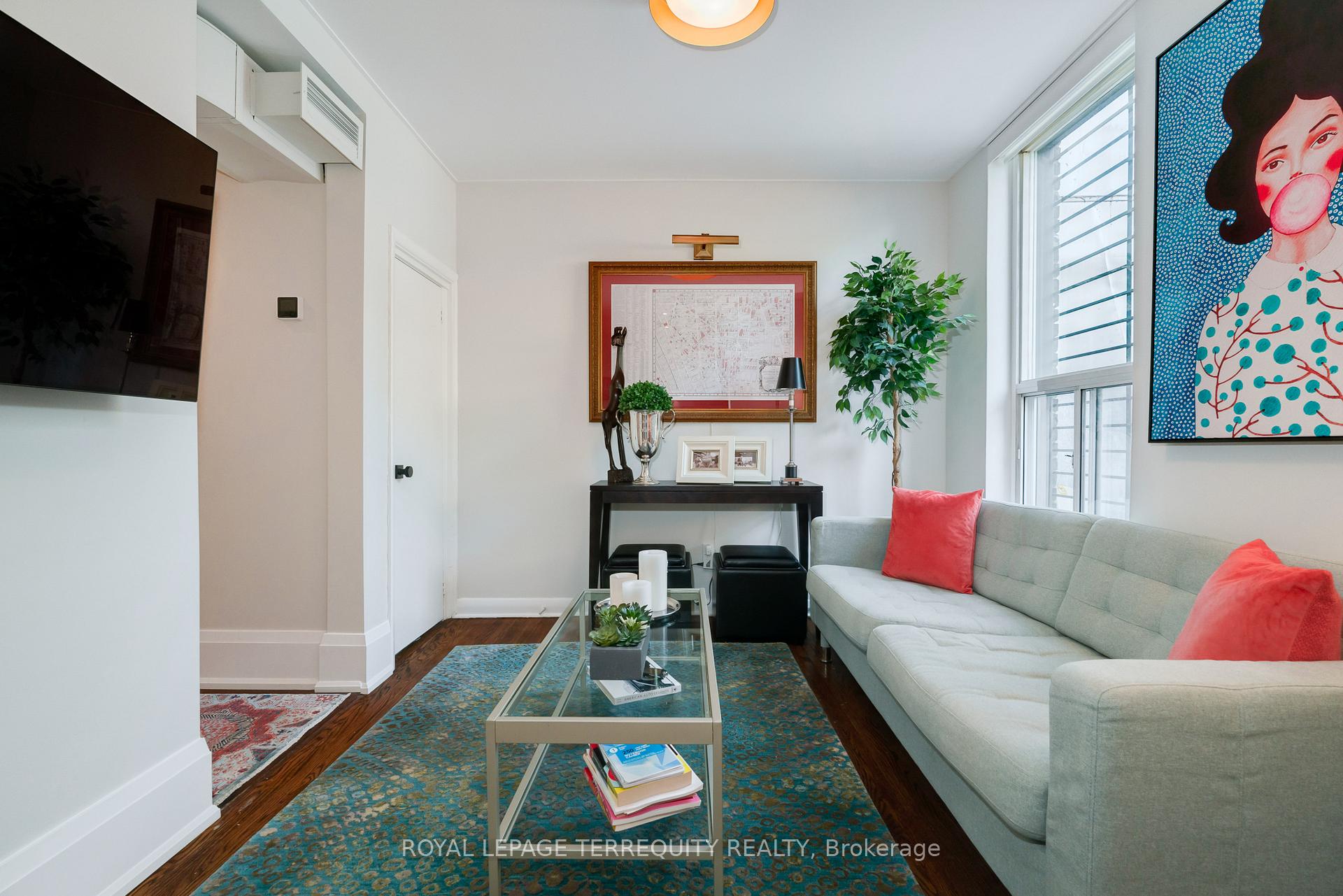 Photo 15 of 894 Queen Street E, Toronto, South Riverdale — HOMEH