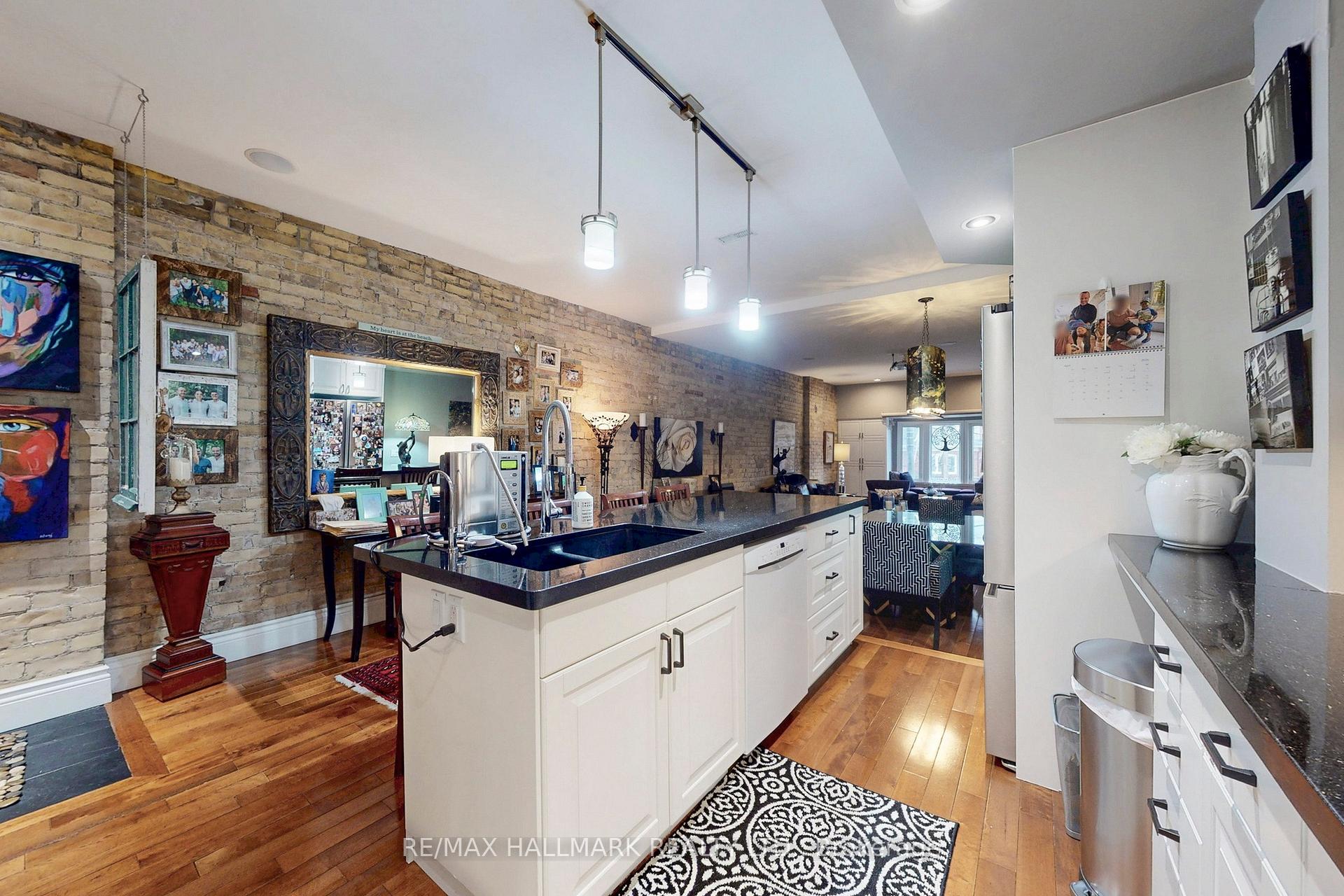 Photo 16 of 2184 Queen Street E, Toronto, The Beaches — HOMEH