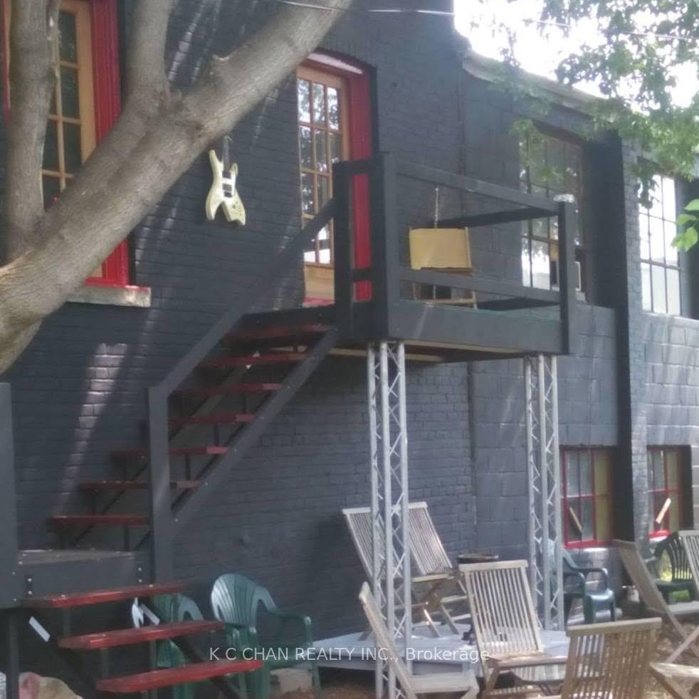 Photo 4 of 748 Broadview Avenue, Toronto, North Riverdale — HOMEH