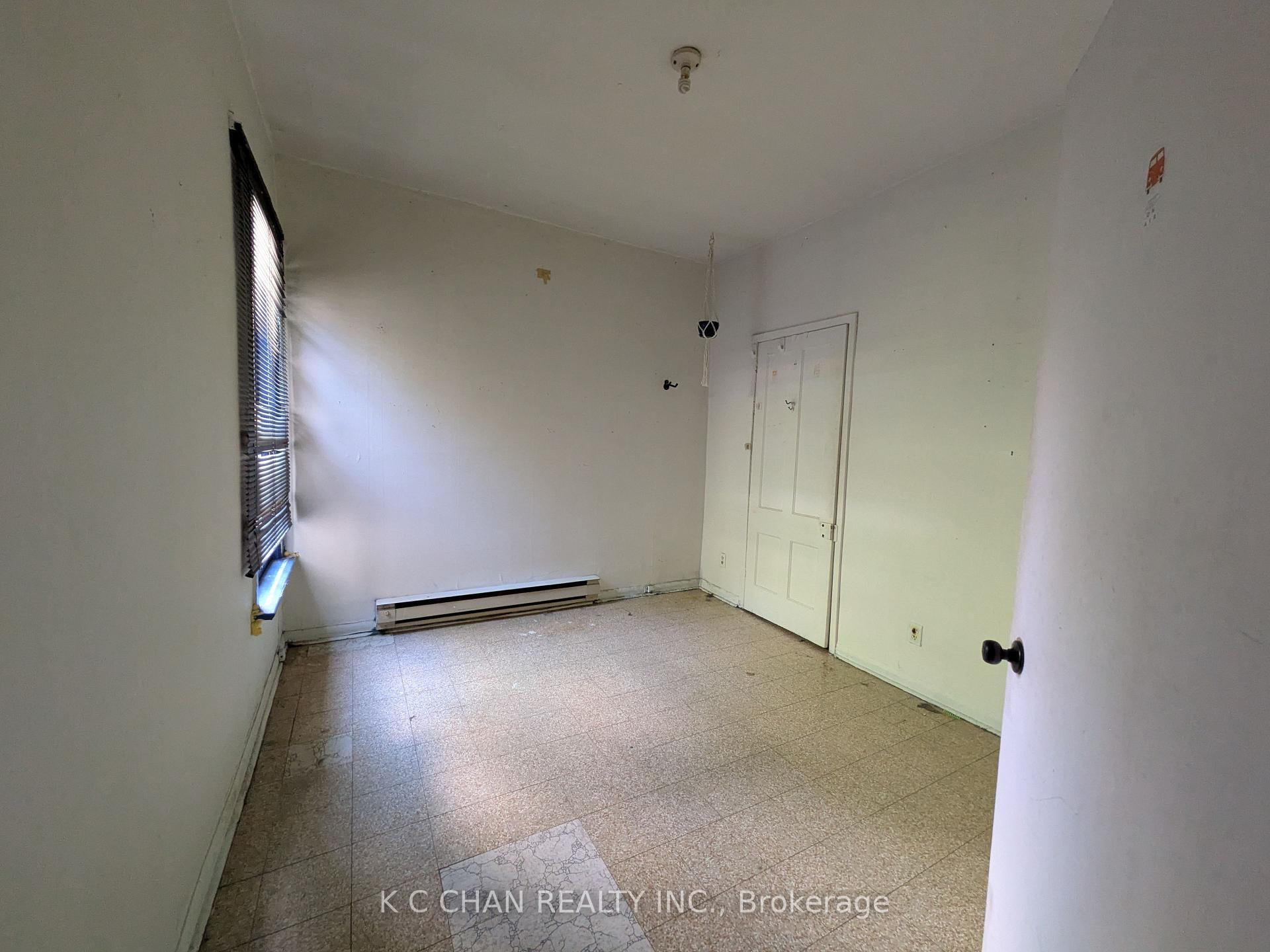 Photo 10 of 748 Broadview Avenue, Toronto, North Riverdale — HOMEH