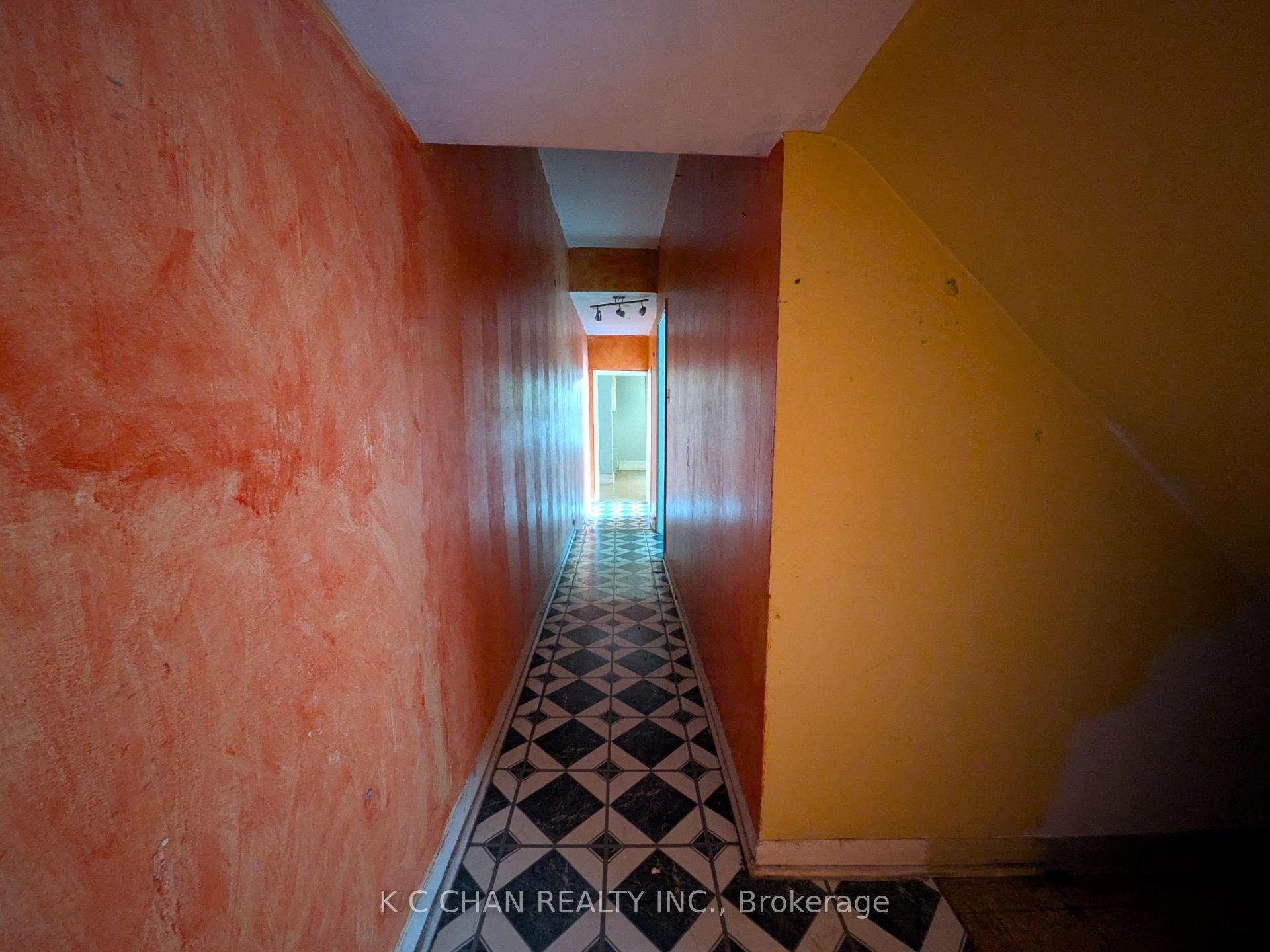 Photo 12 of 748 Broadview Avenue, Toronto, North Riverdale — HOMEH