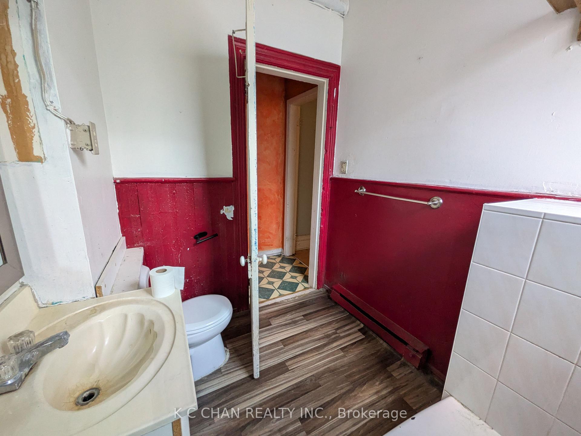 Photo 22 of 748 Broadview Avenue, Toronto, North Riverdale — HOMEH