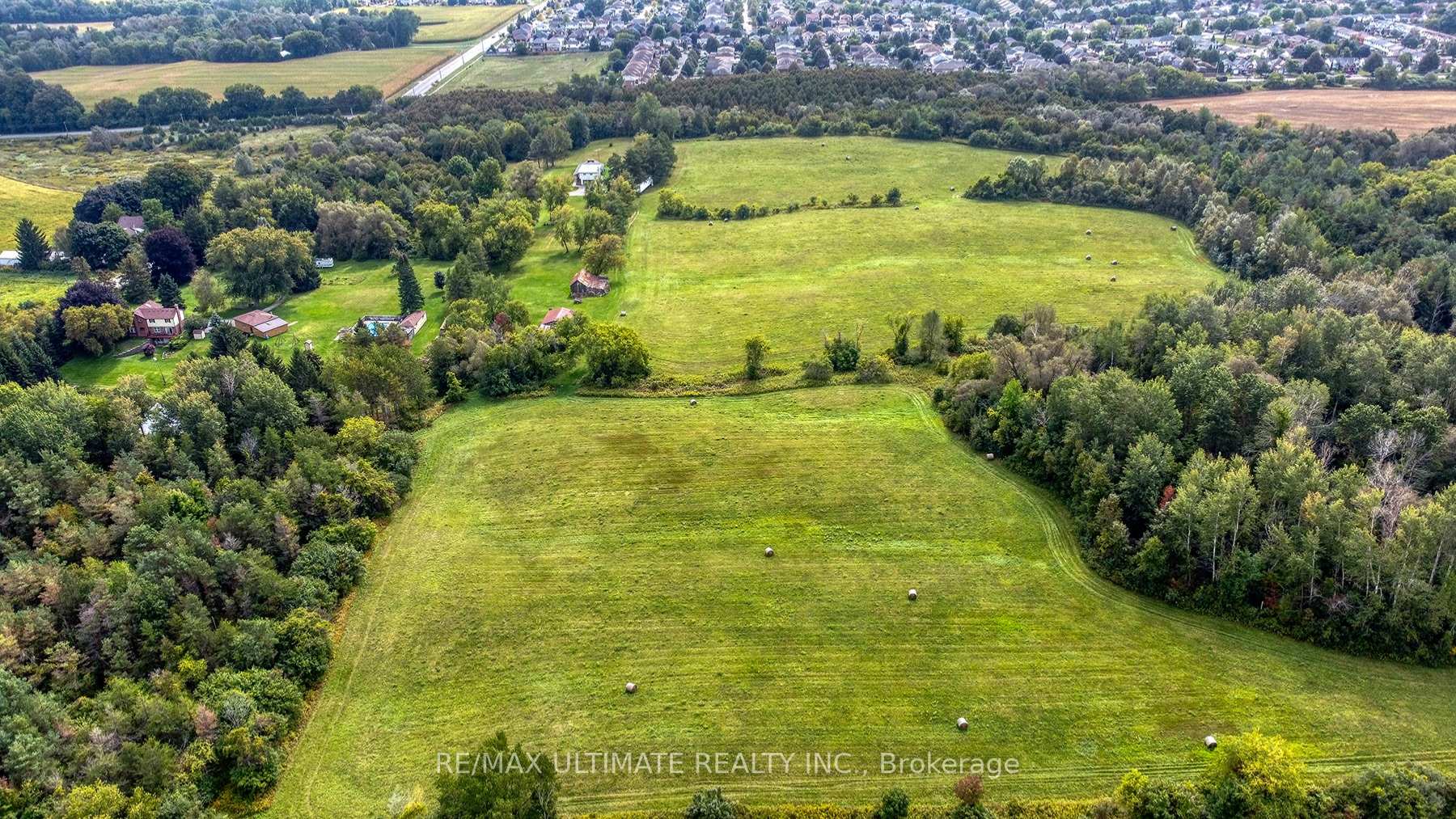 Photo 3 of 3090 Mearns Avenue, Clarington, Bowmanville — HOMEH