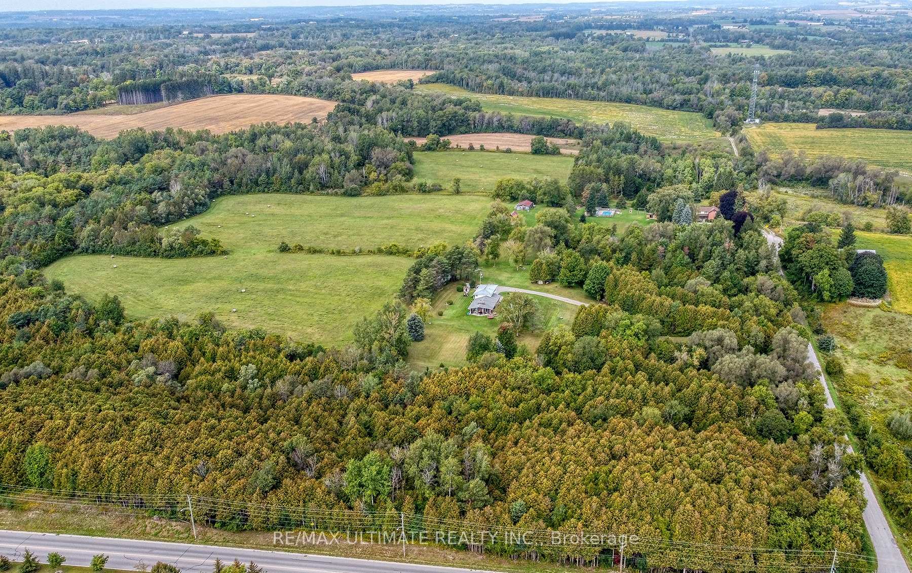 Photo 5 of 3090 Mearns Avenue, Clarington, Bowmanville — HOMEH