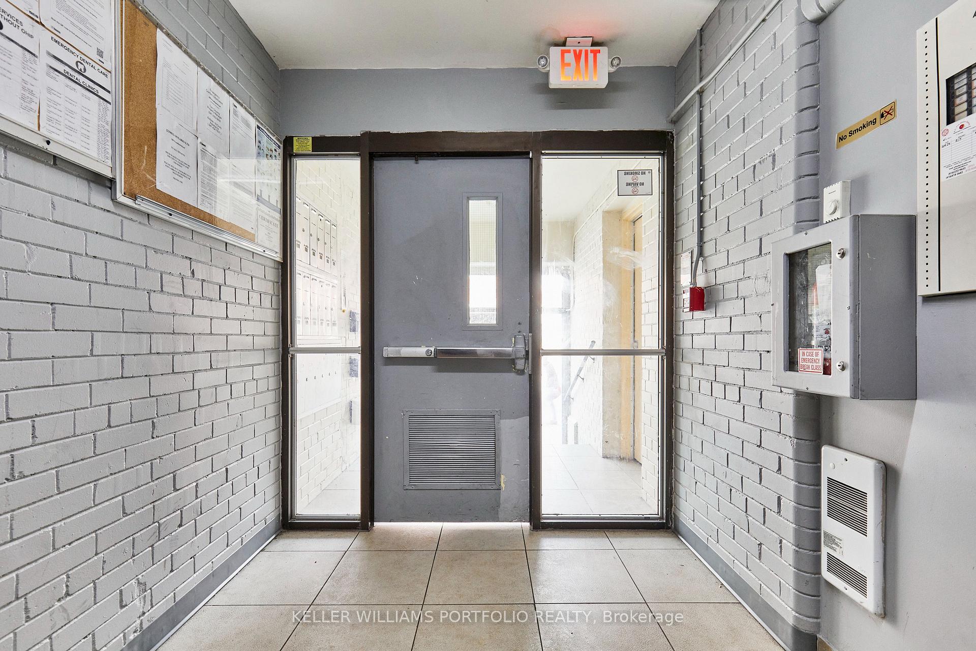 Photo 5 of 1395 Gerrard Street E, Toronto, Greenwood-Coxwell — HOMEH